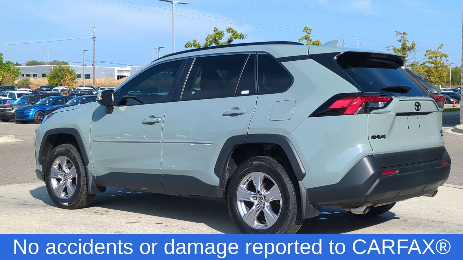 2023 Toyota RAV4 XLE photo 2