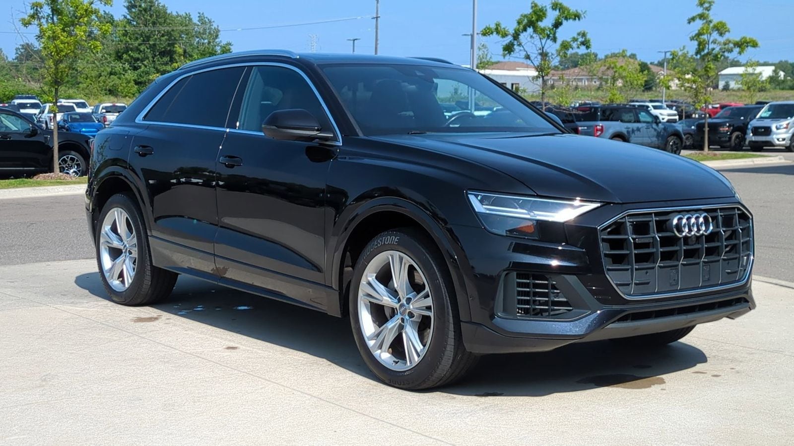 Thumbnail: 2019 Audi Q8 - 9
