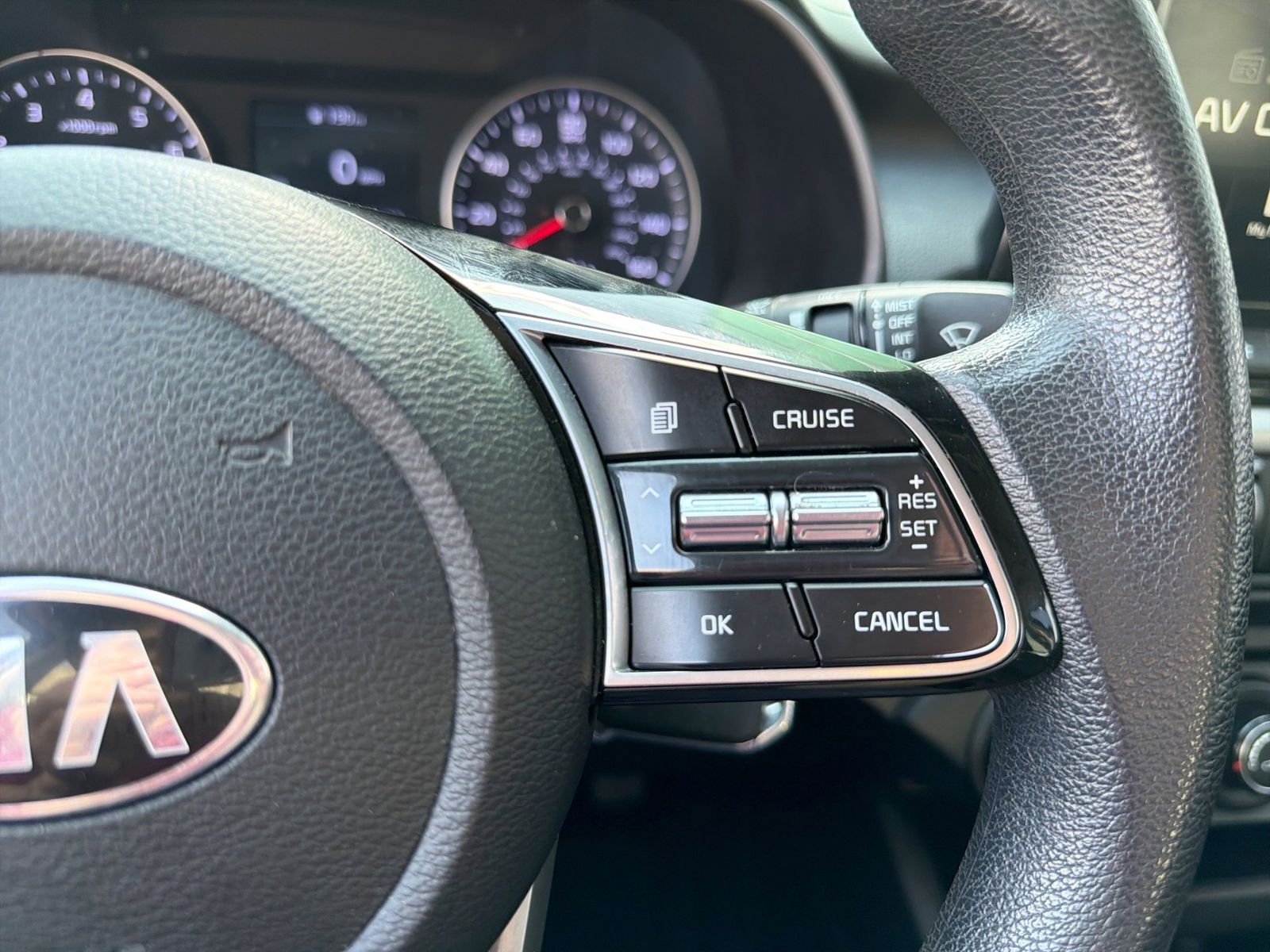 Thumbnail: 2021 Kia Forte - 25