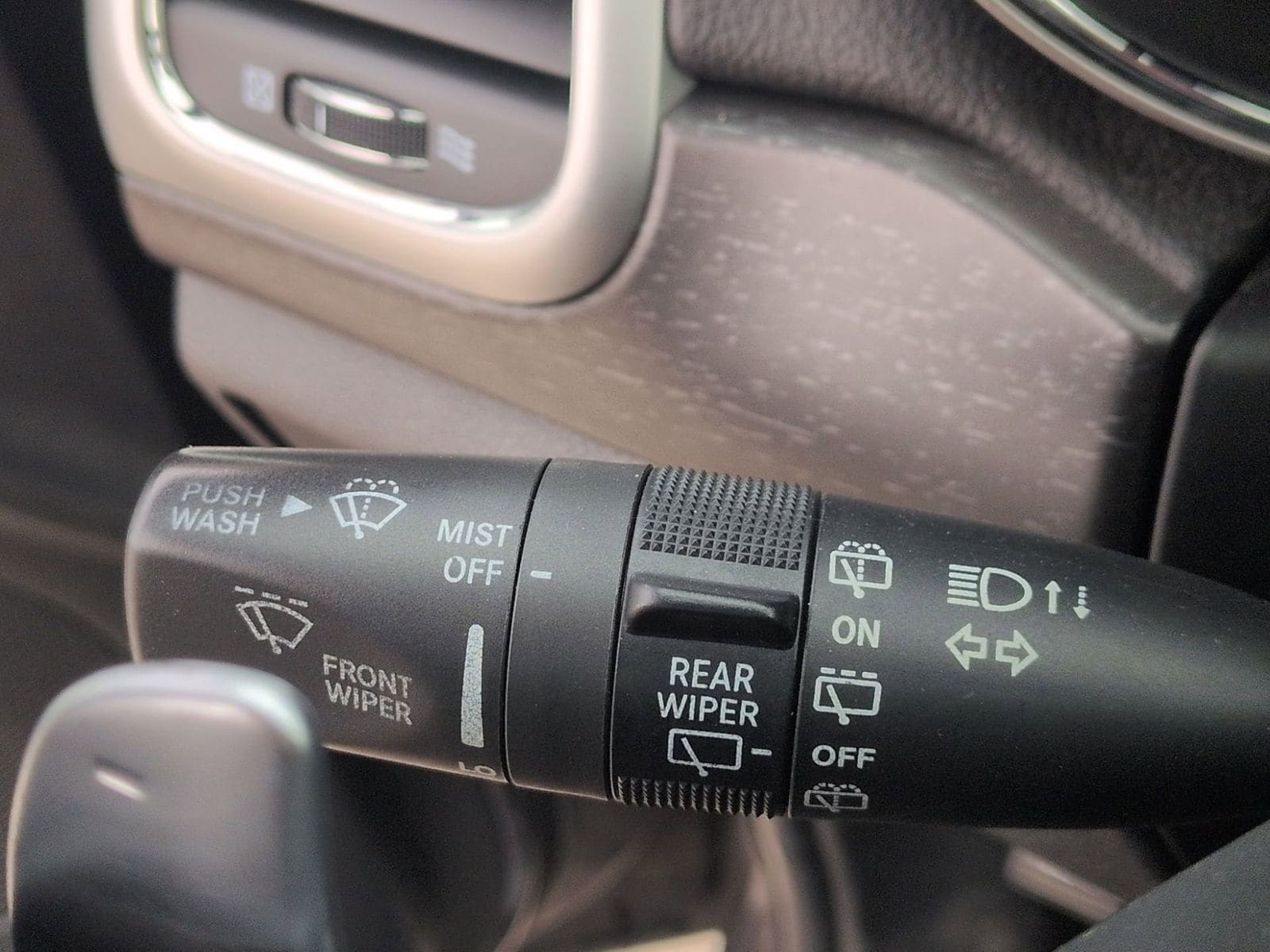 Thumbnail: 2015 Jeep Grand Cherokee - 33