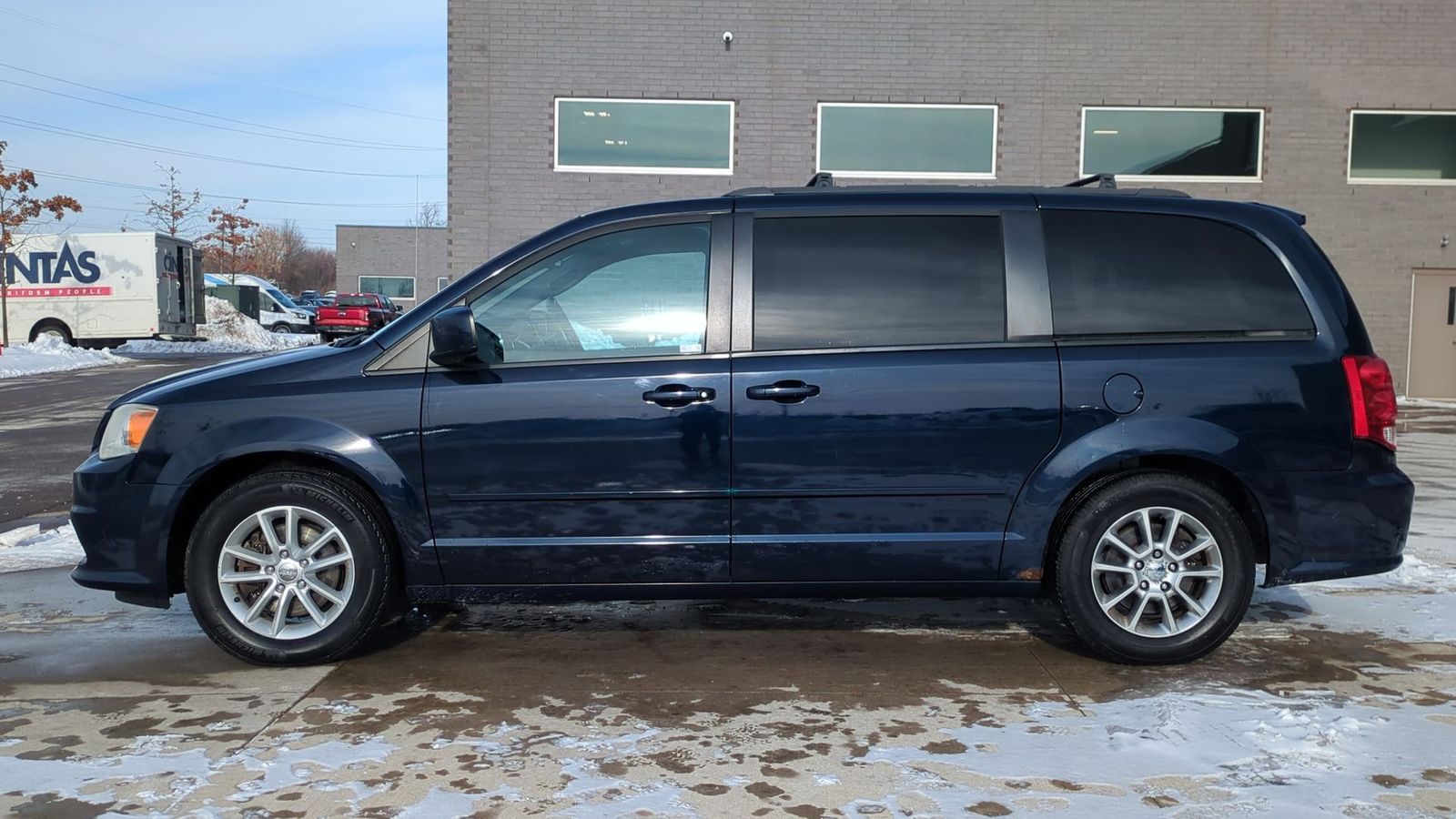 Used 2013 Dodge Grand Caravan R/T with VIN 2C4RDGEG4DR695072 for sale in Washington, MI