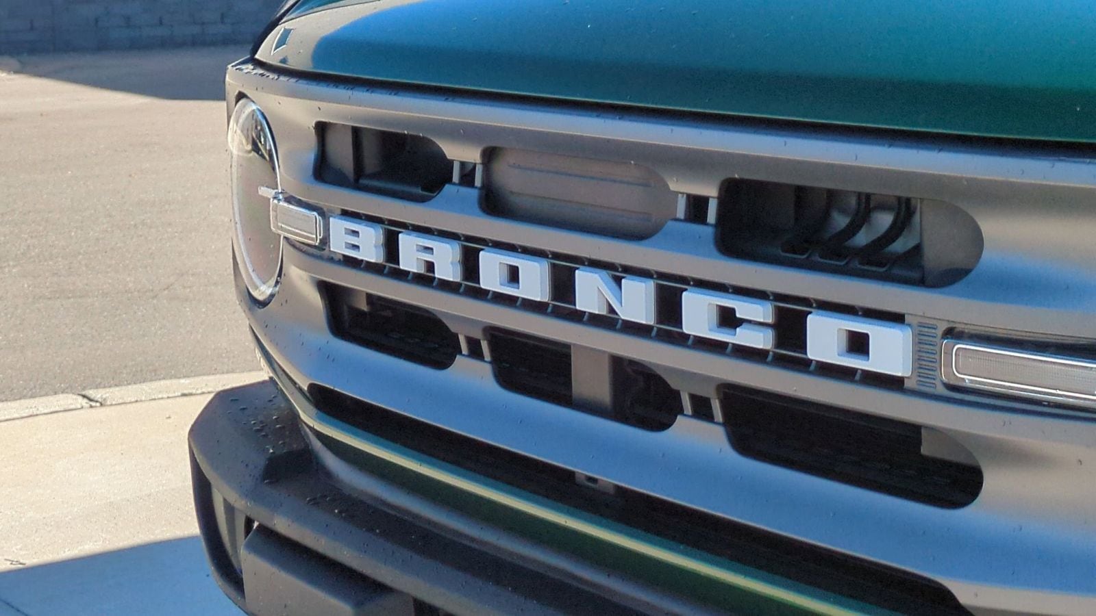 Thumbnail: 2023 Ford Bronco - 12