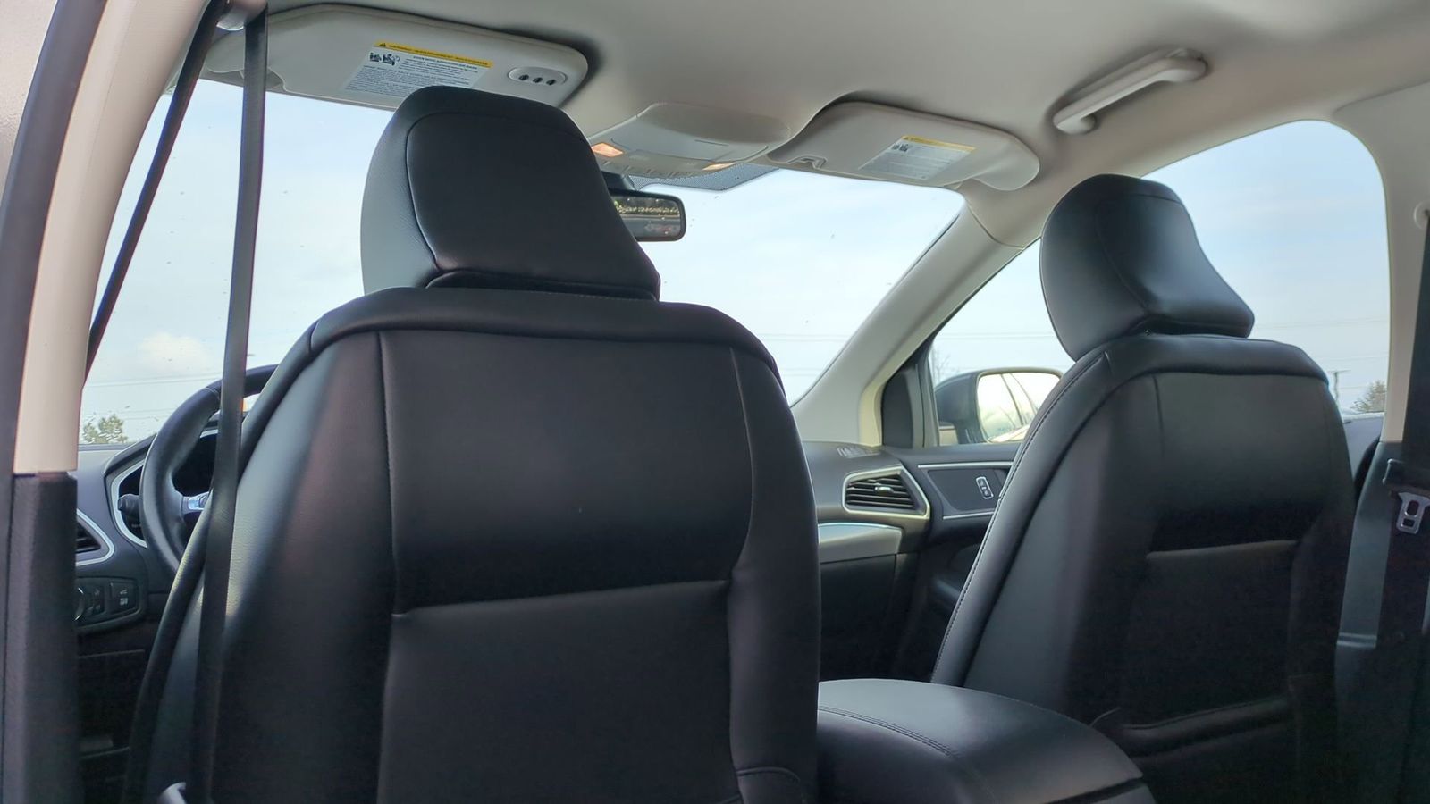 Thumbnail: 2021 Ford Edge - 18