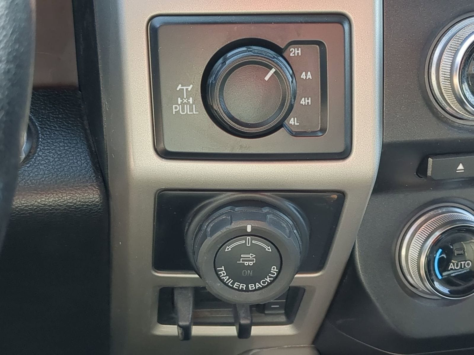 Thumbnail: 2018 Ford F-150 - 36