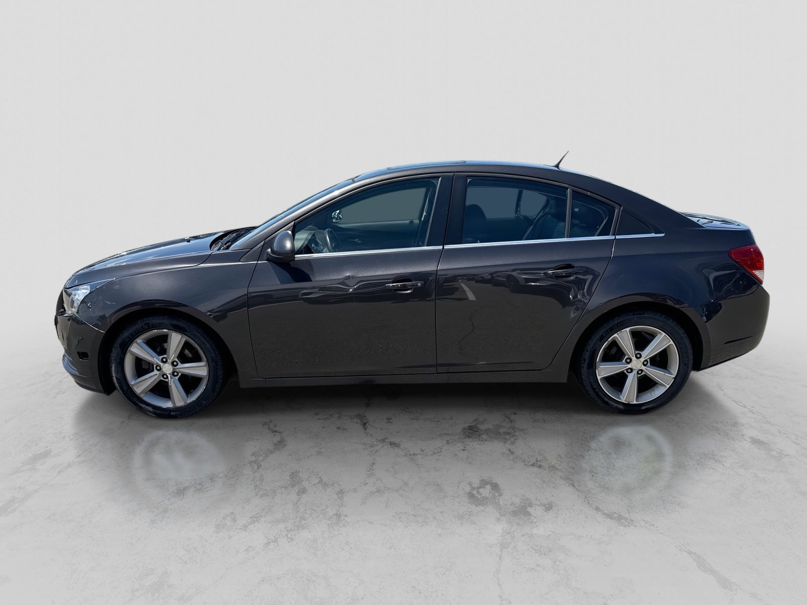 Thumbnail: 2014 Chevrolet Cruze - 3