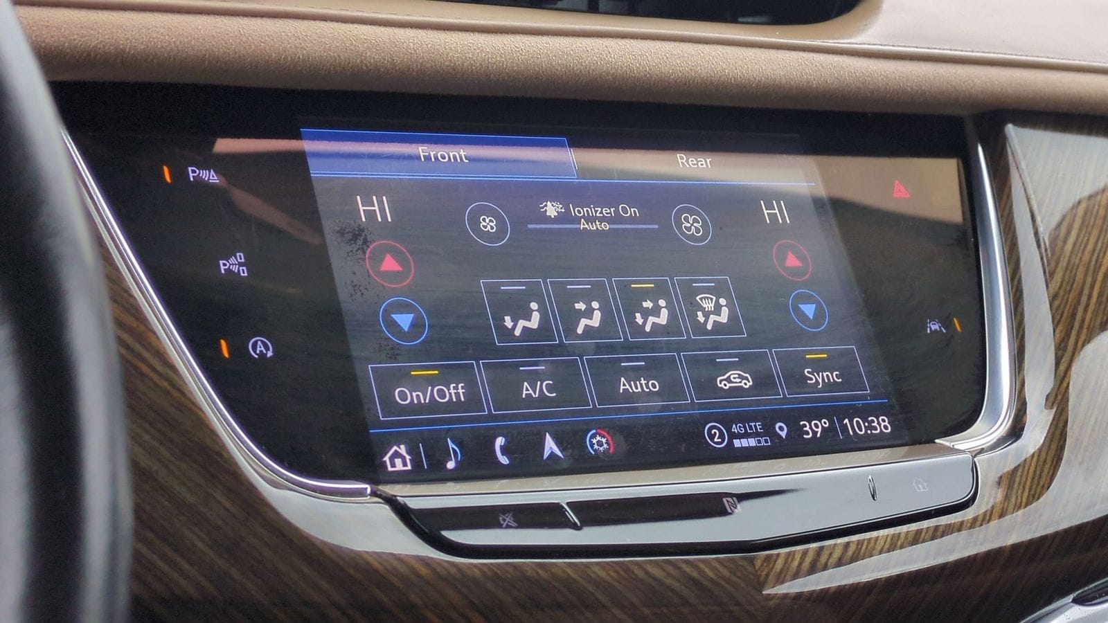 Thumbnail: 2021 Cadillac XT6 - 35