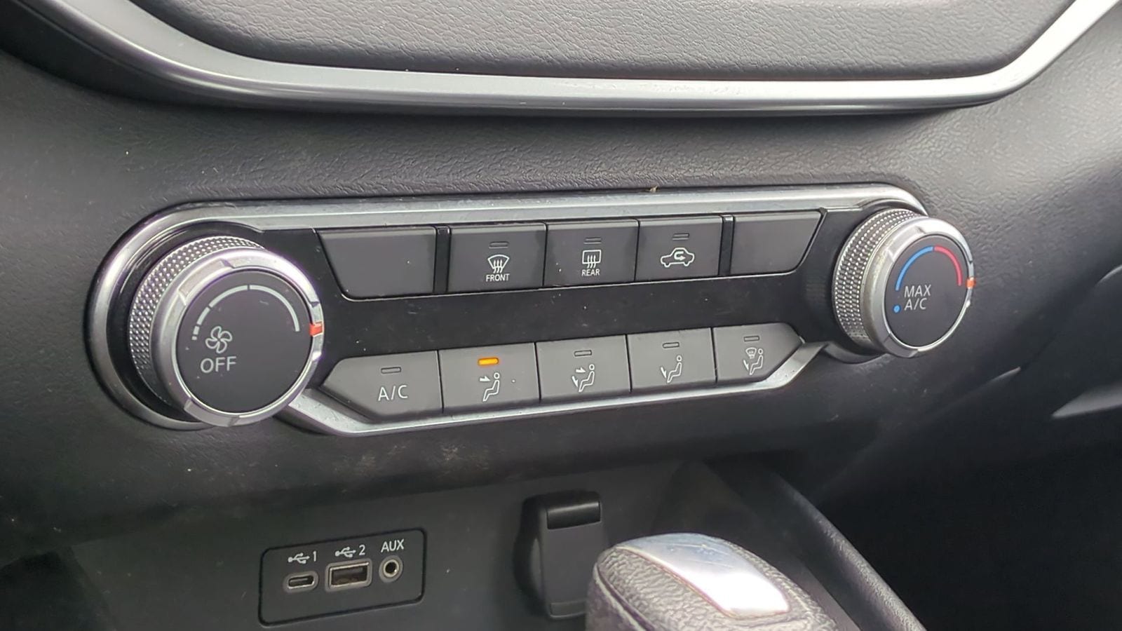 Thumbnail: 2020 Nissan Altima - 30