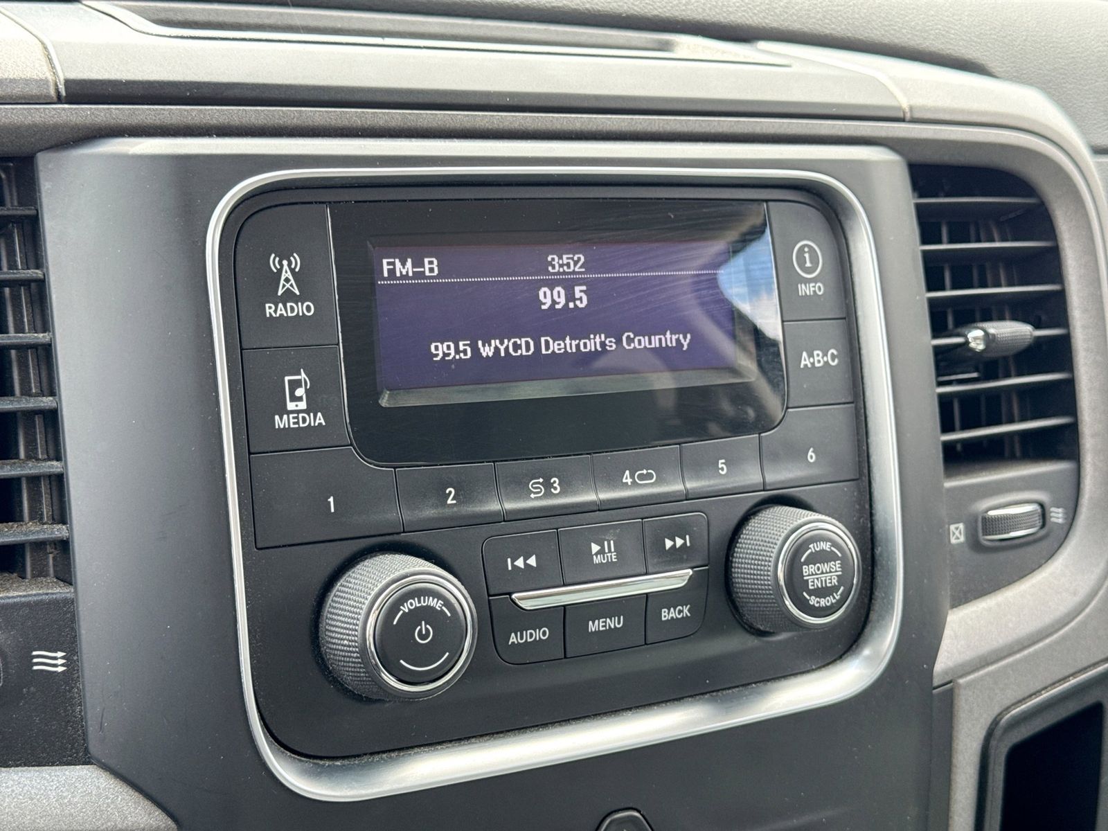 Thumbnail: 2015 RAM 1500 - 33