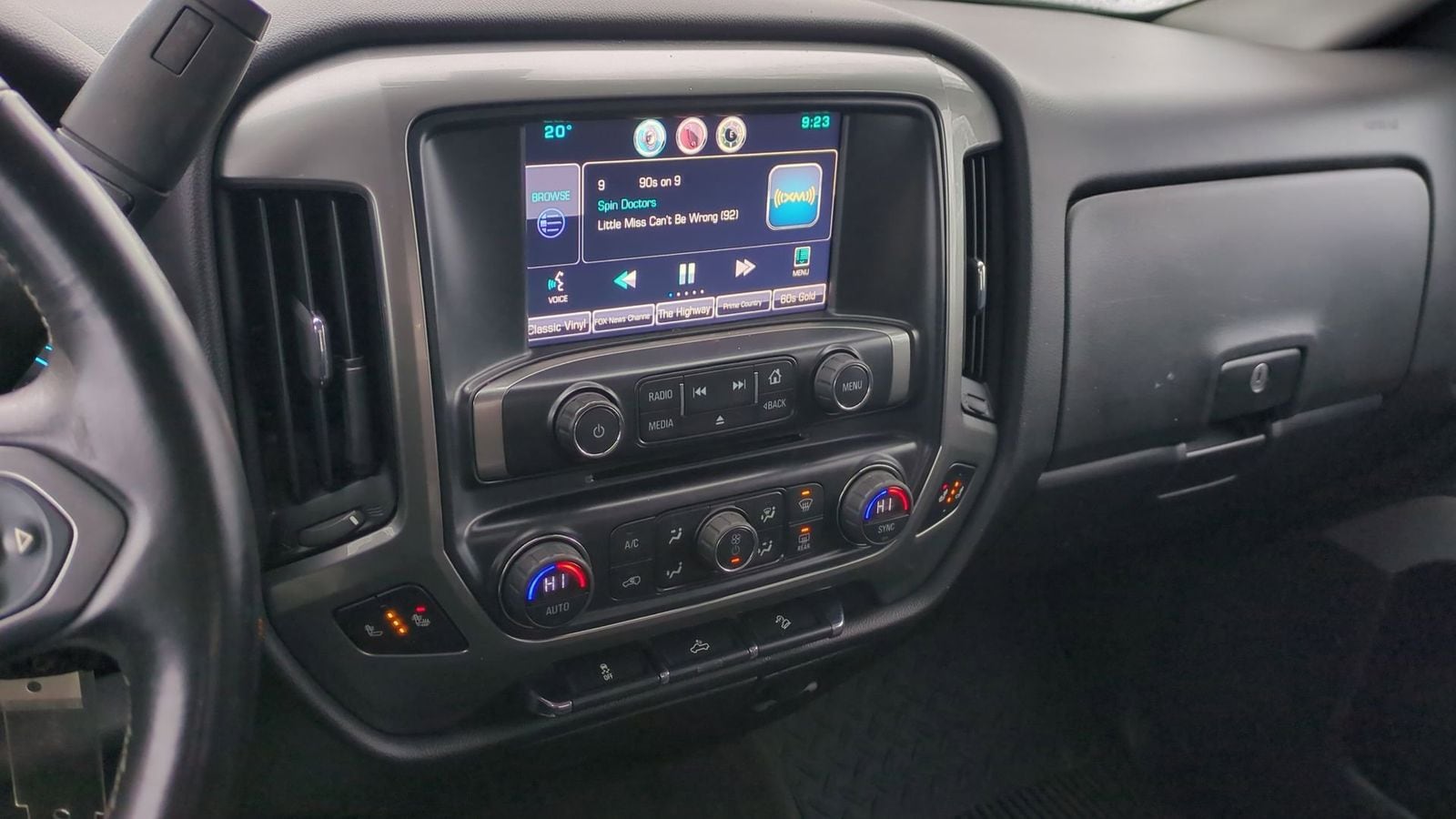 Thumbnail: 2015 Chevrolet Silverado 1500 - 30