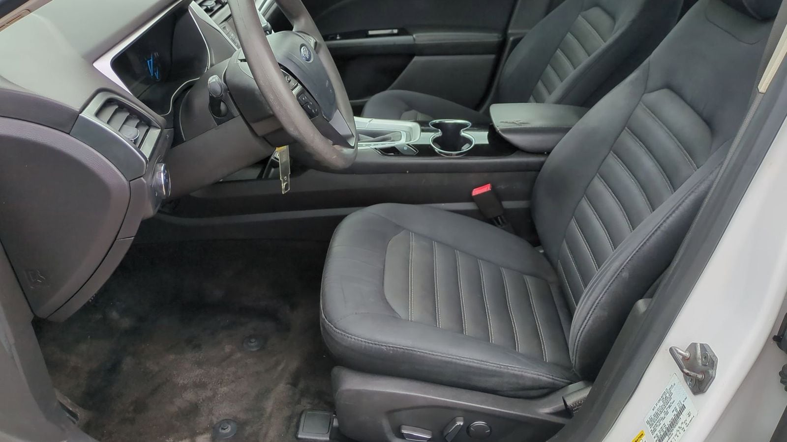 Thumbnail: 2014 Ford Fusion - 15