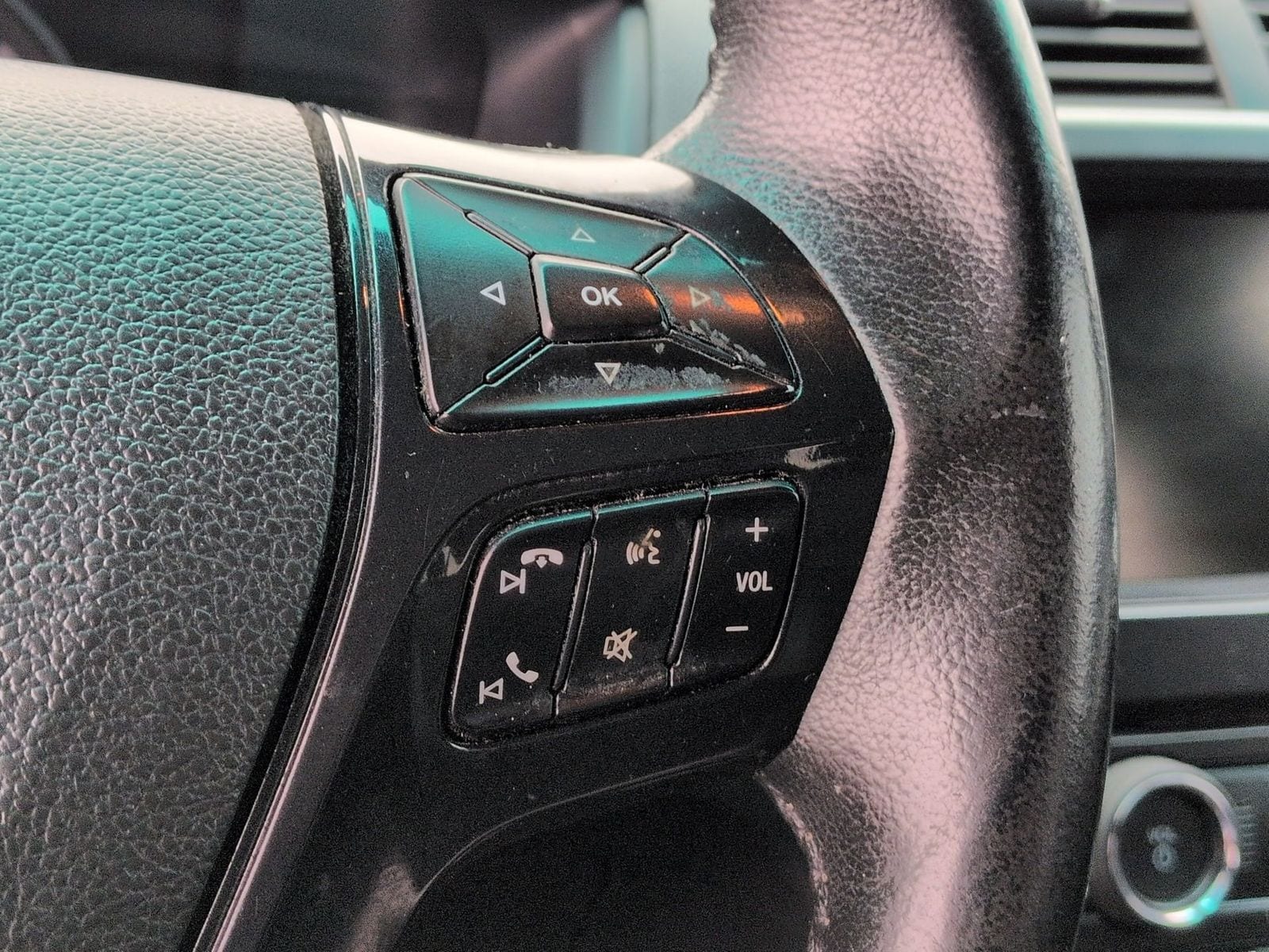 Thumbnail: 2016 Ford Explorer - 30