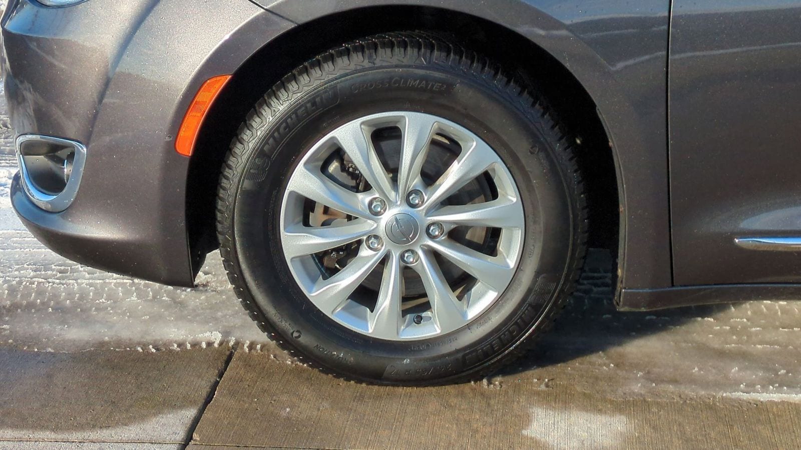 Thumbnail: 2018 Chrysler Pacifica - 14