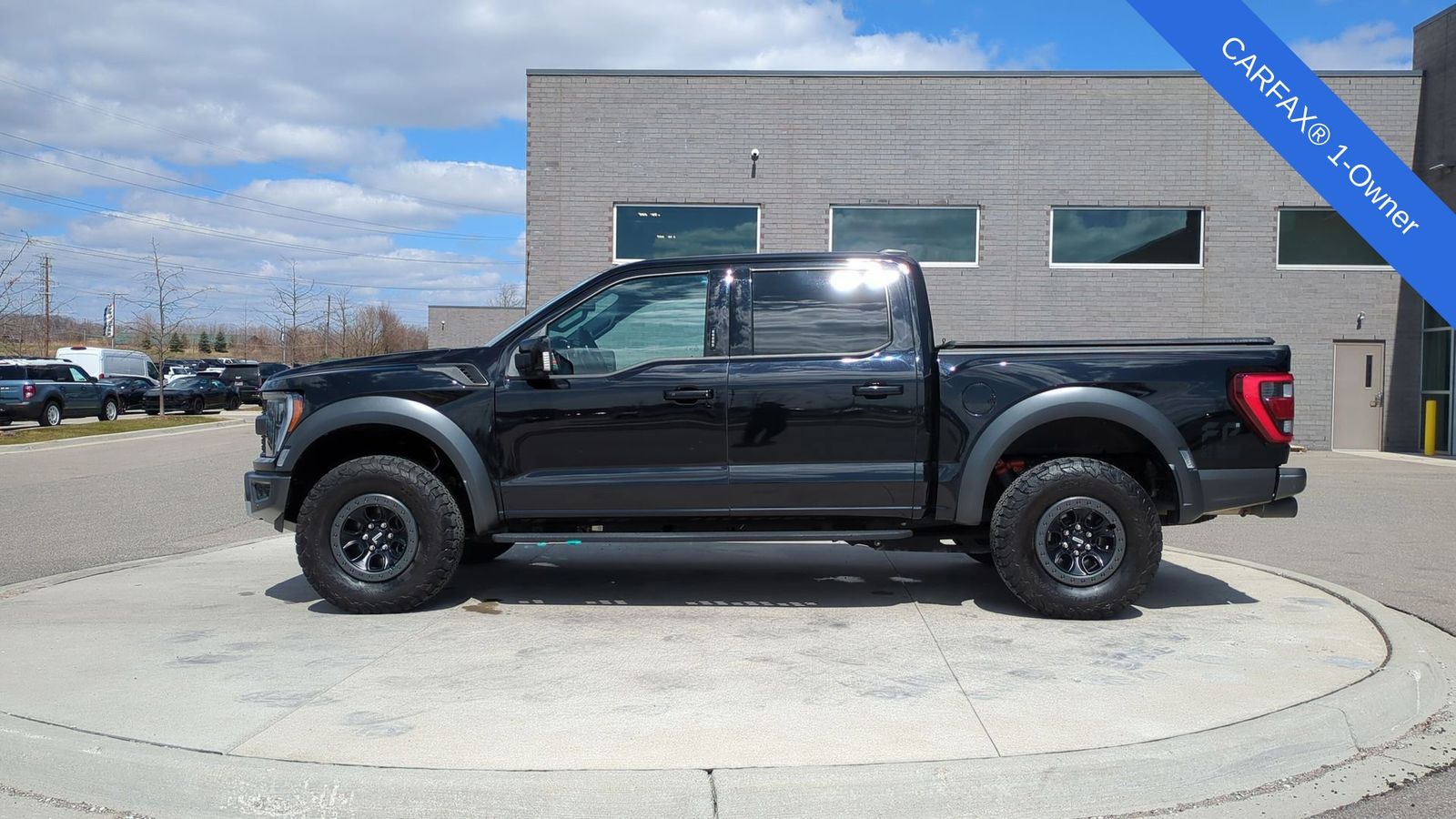 2022 Ford F-150 Raptor photo 2