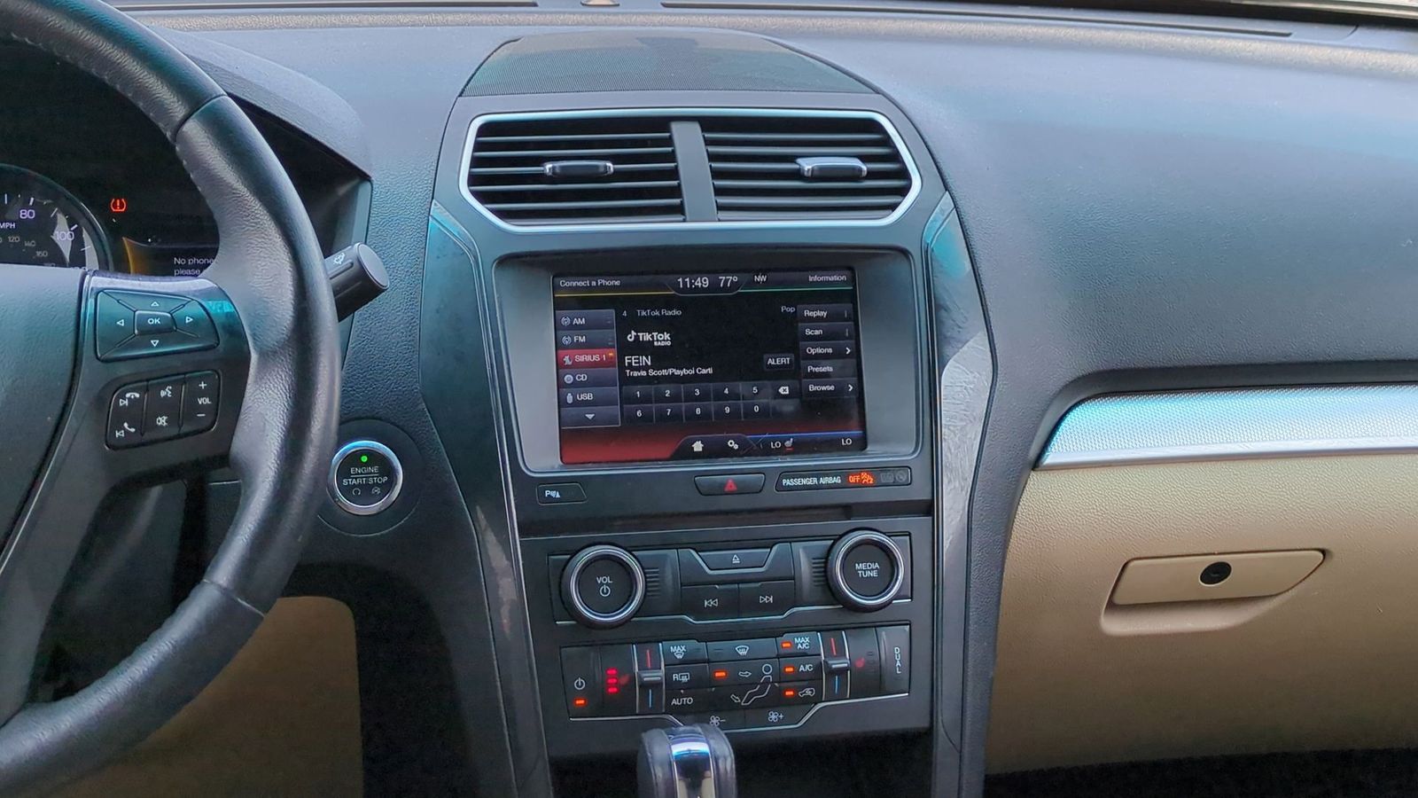 Thumbnail: 2016 Ford Explorer - 30