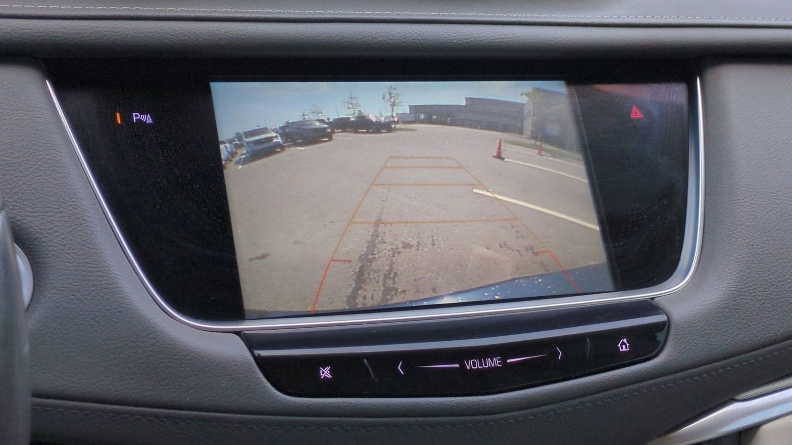 Thumbnail: 2018 Cadillac XT5 - 32