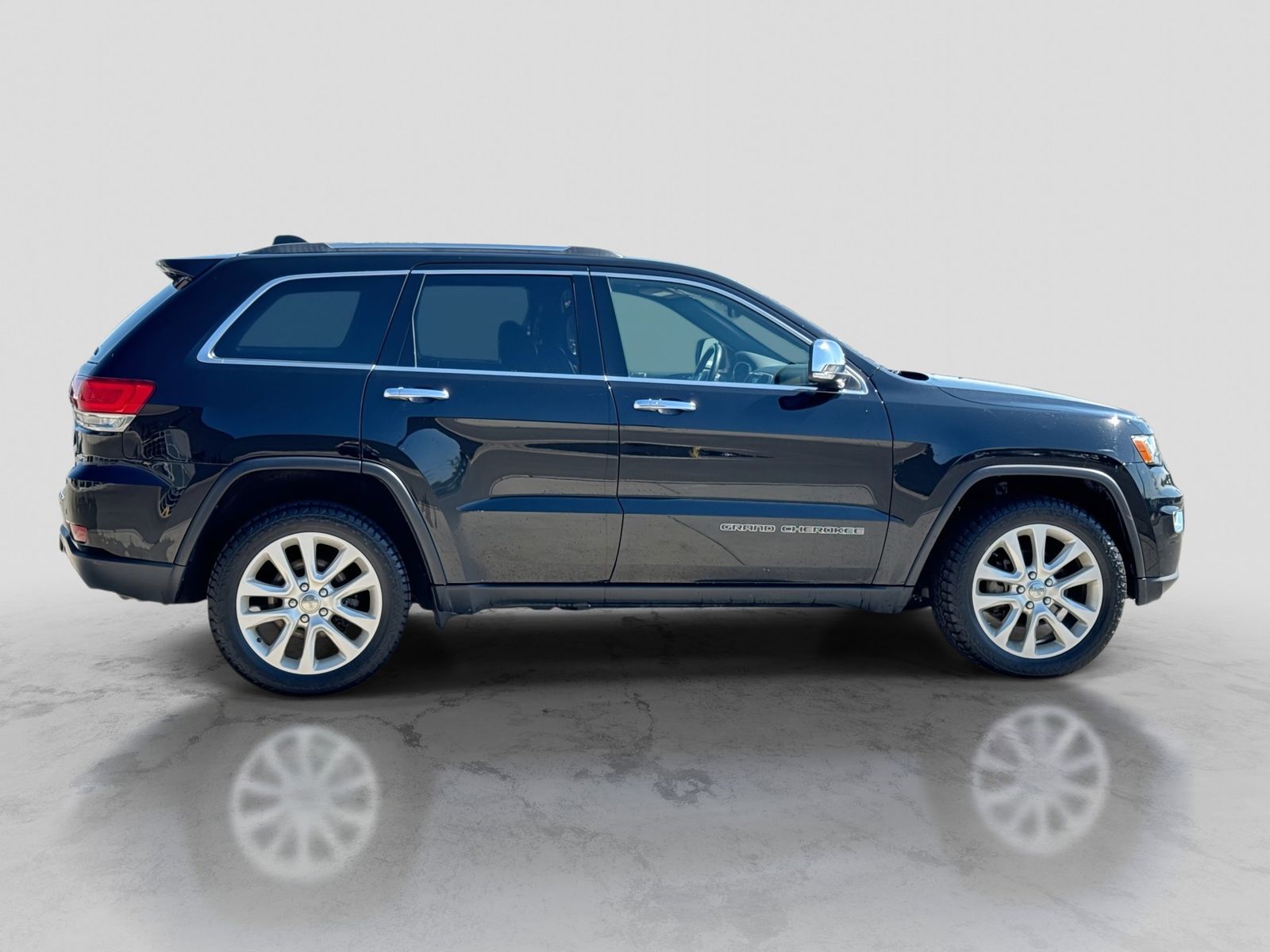 Thumbnail: 2017 Jeep Grand Cherokee - 9