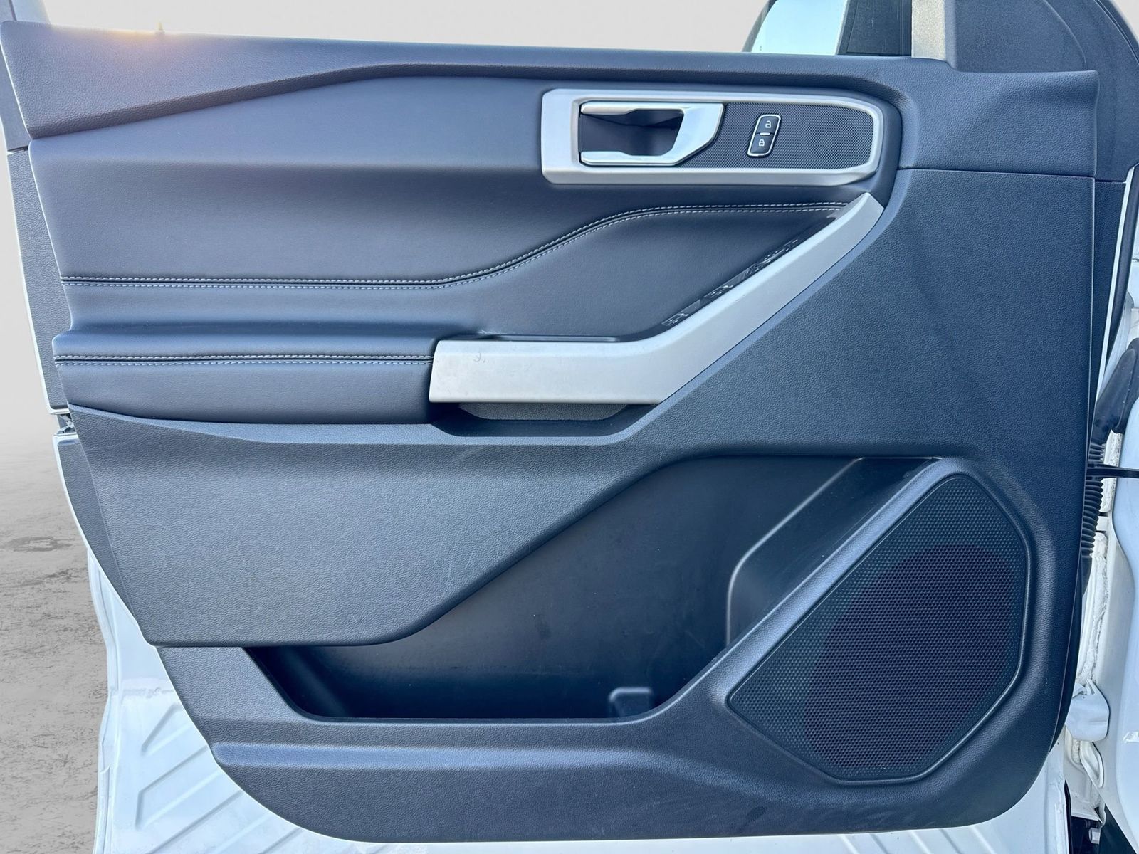 Thumbnail: 2022 Ford Explorer - 34