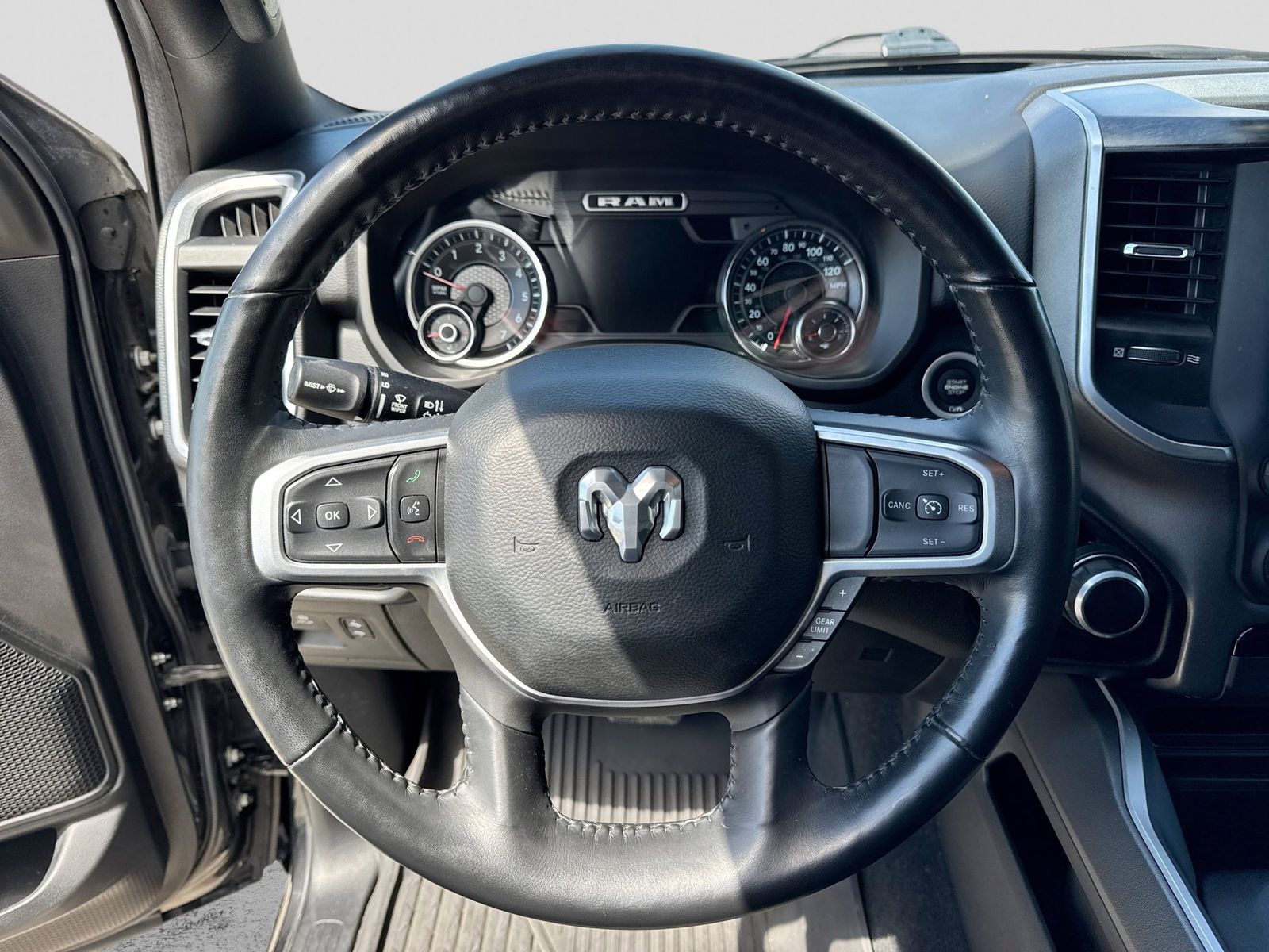 Thumbnail: 2020 RAM 1500 - 27