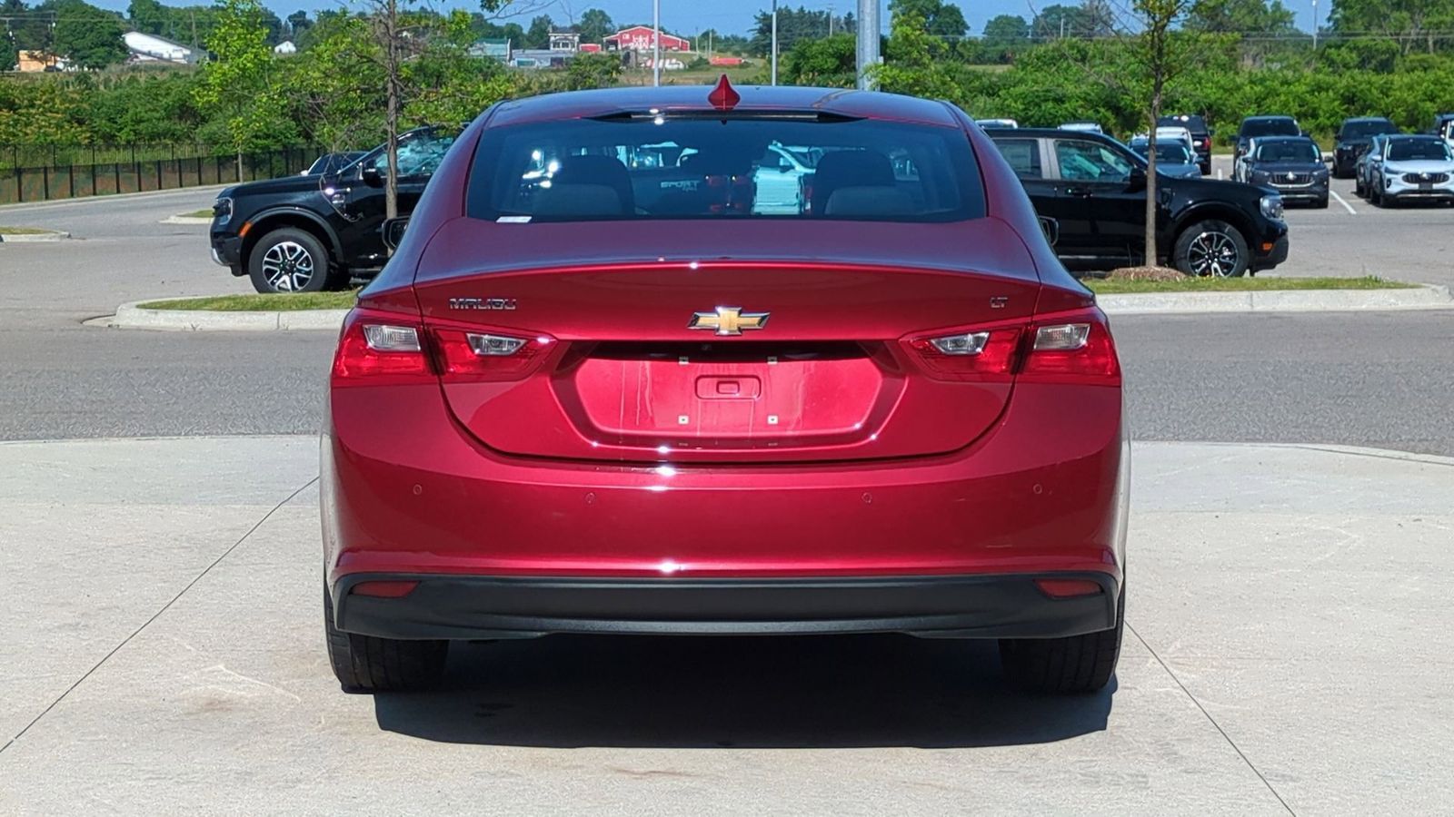 Thumbnail: 2018 Chevrolet Malibu - 4