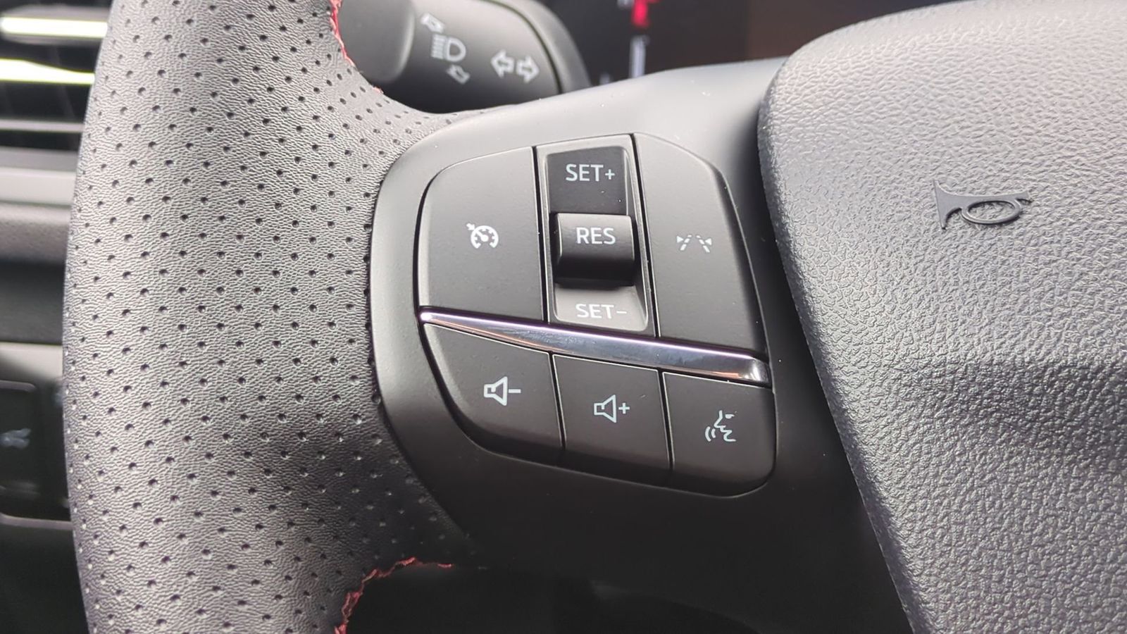 Thumbnail: 2025 Ford Escape - 21