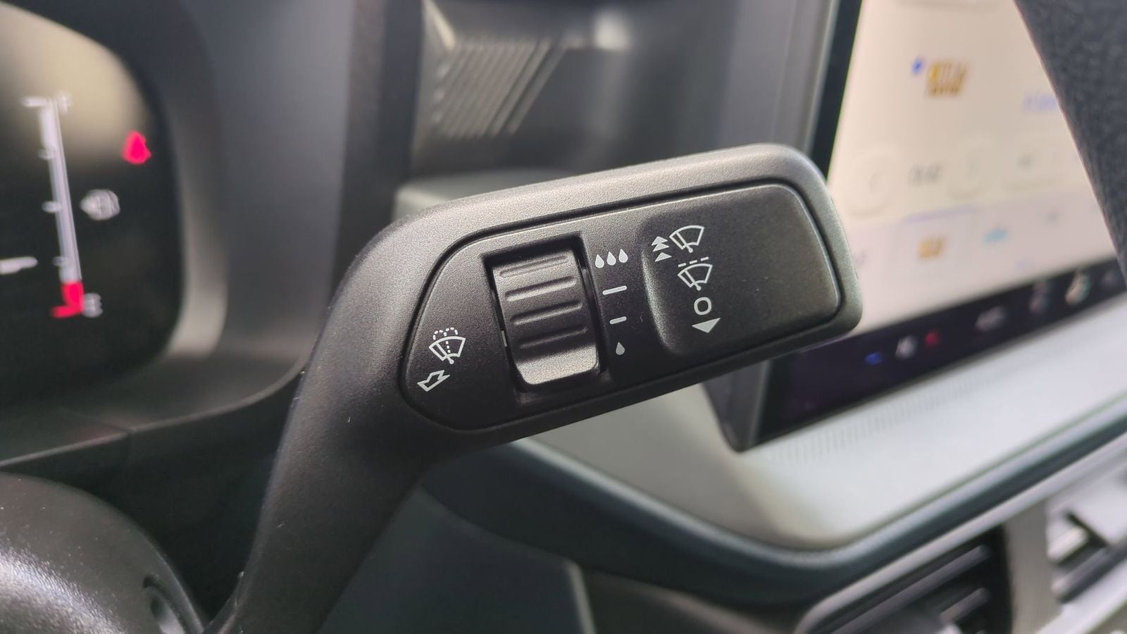 Thumbnail: 2025 Ford Maverick - 24