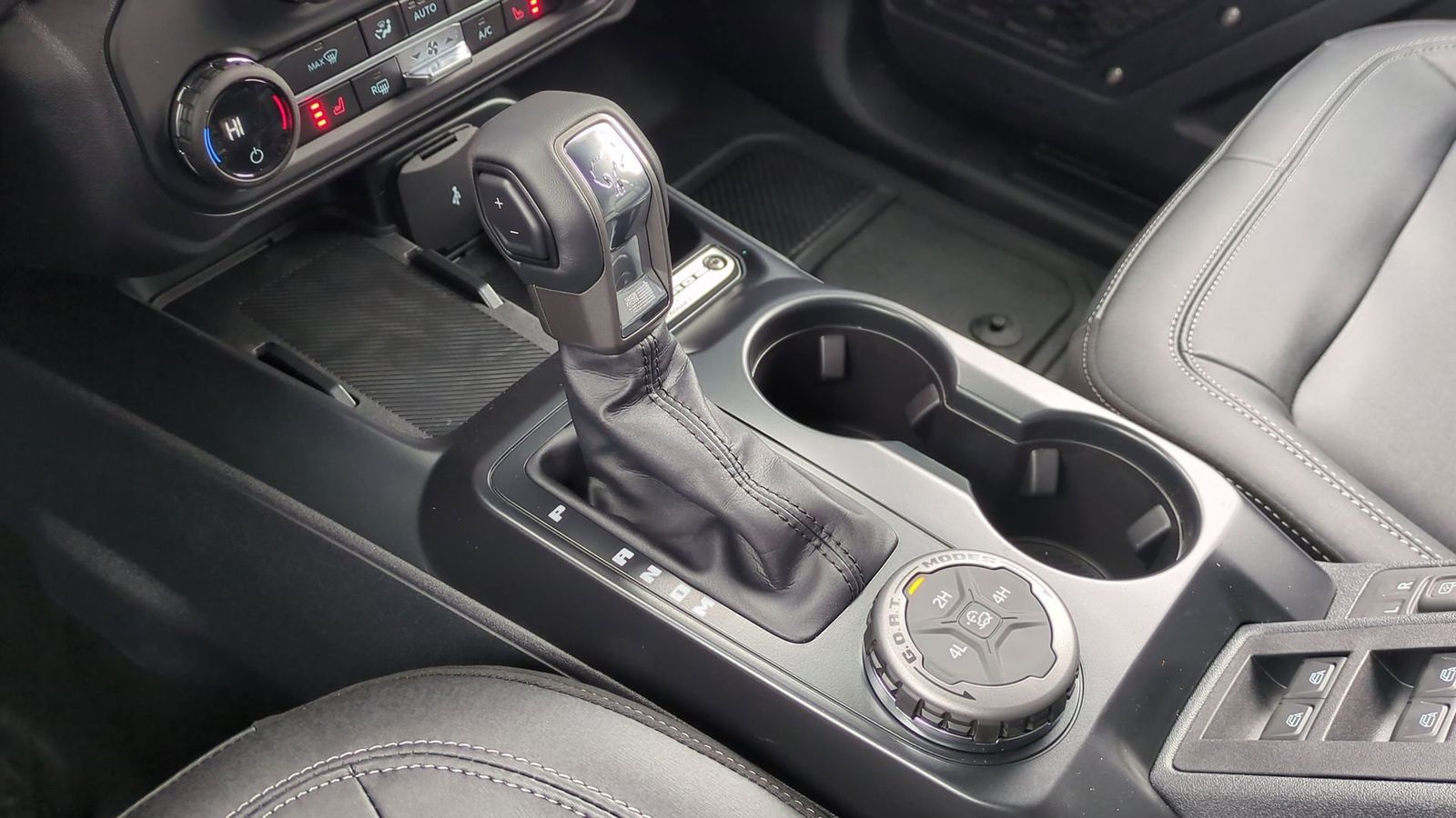 Thumbnail: 2025 Ford Bronco - 31