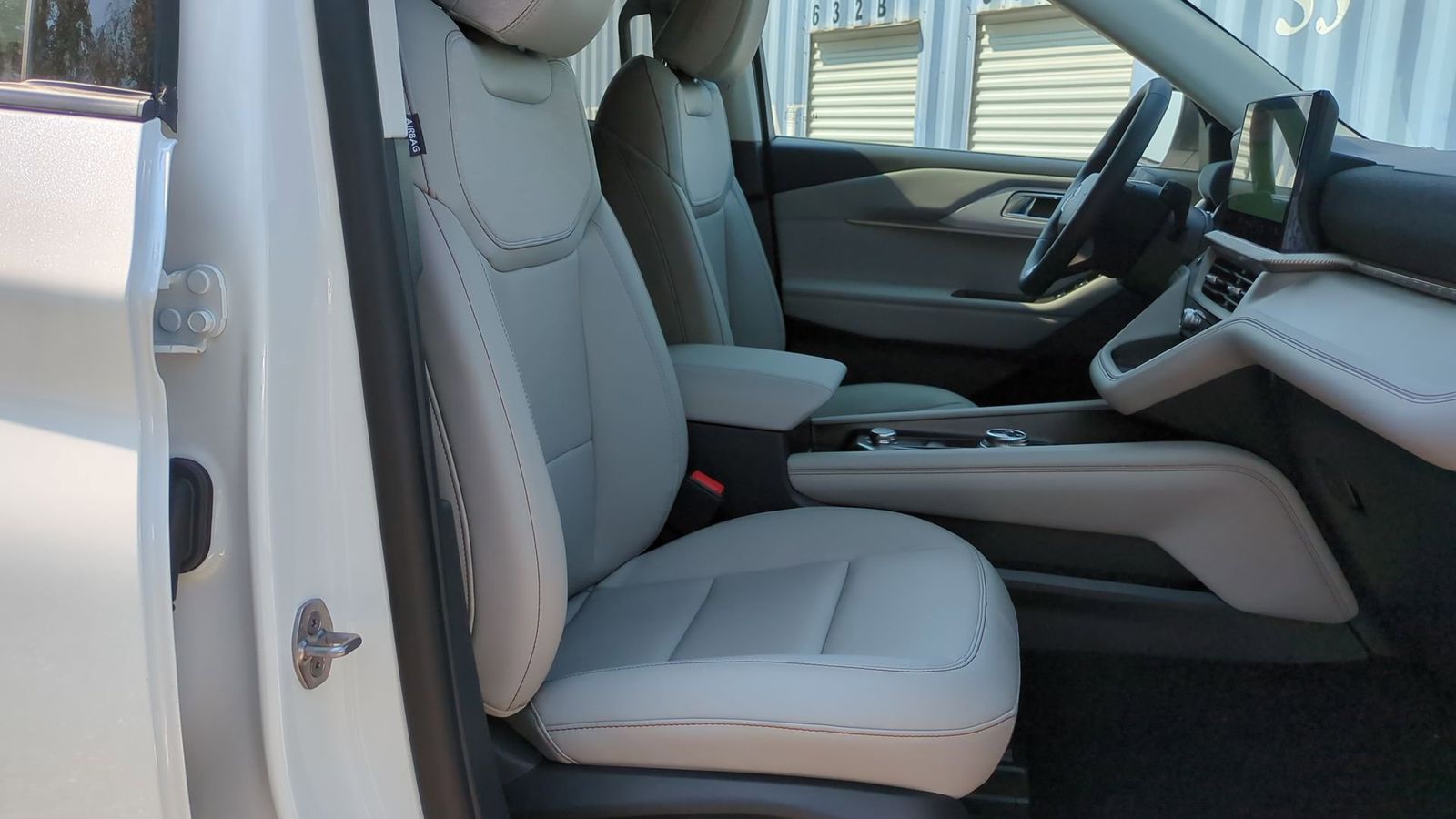 2025 Ford Explorer Active 20