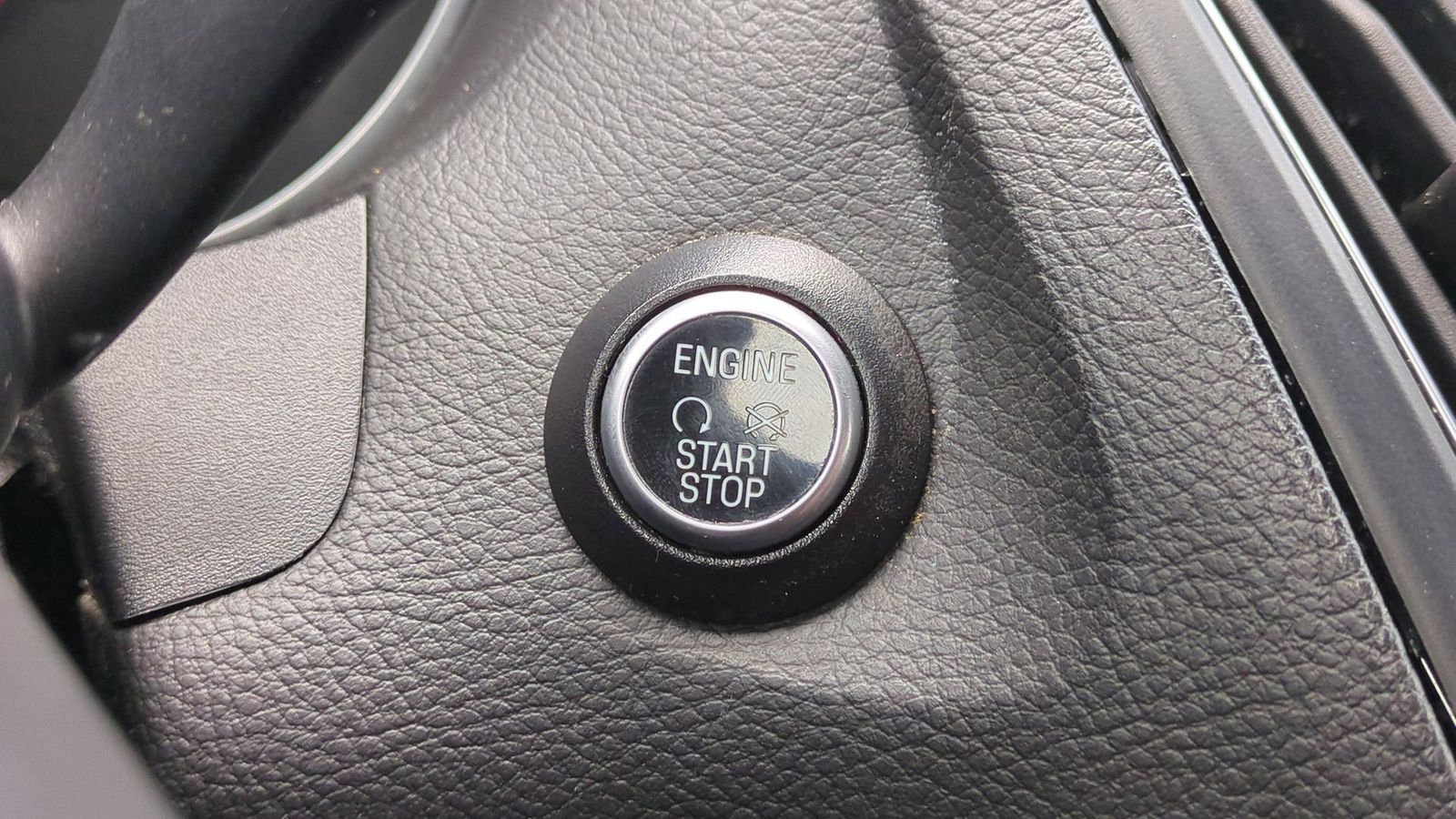 2017 Ford Focus ST 24