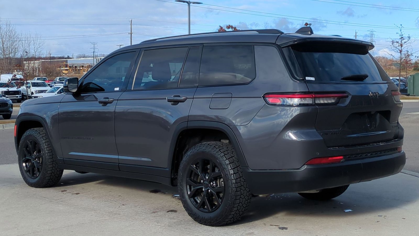 2021 Jeep Grand Cherokee Limited photo 2