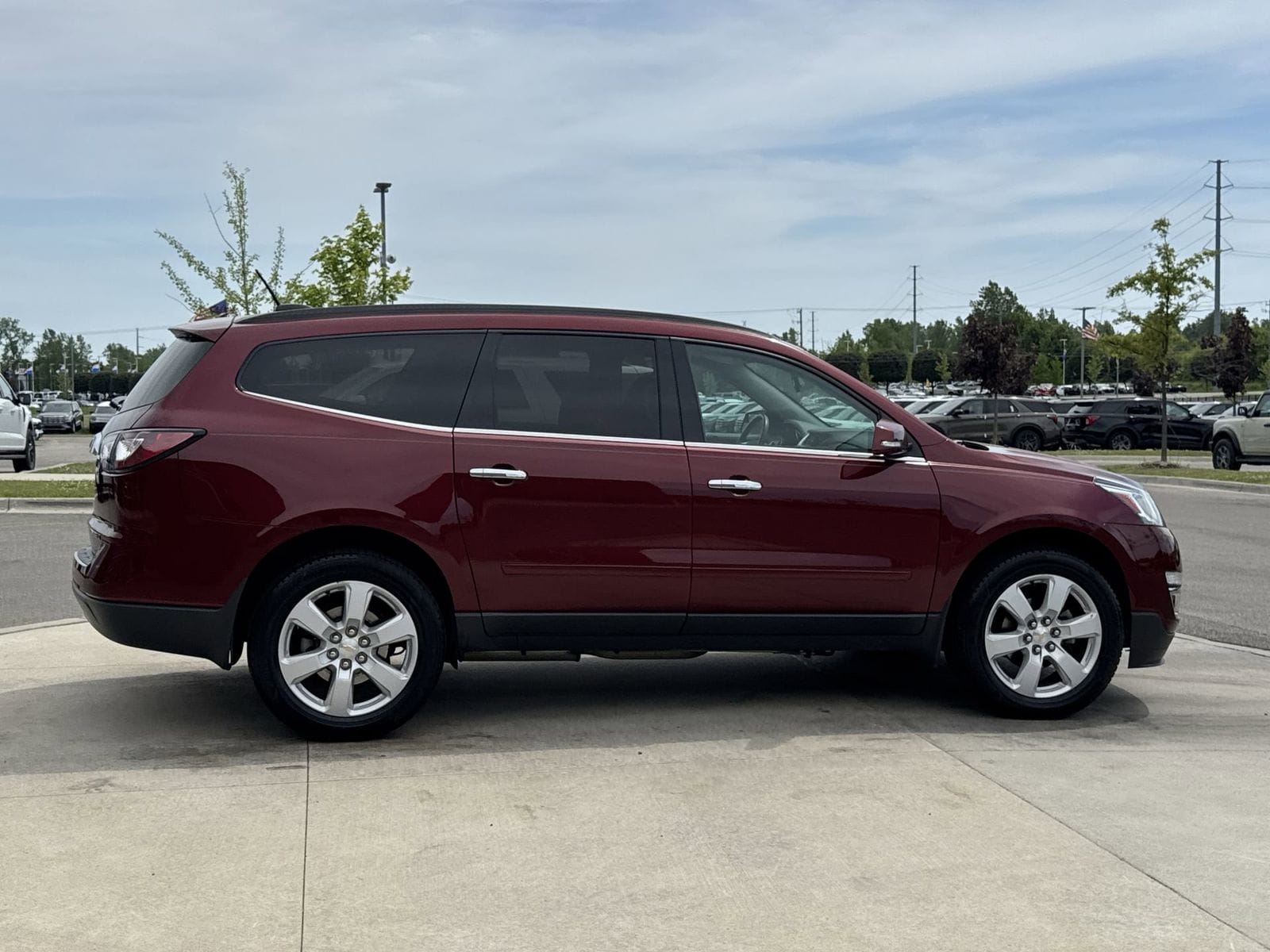 Thumbnail: 2016 Chevrolet Traverse - 9