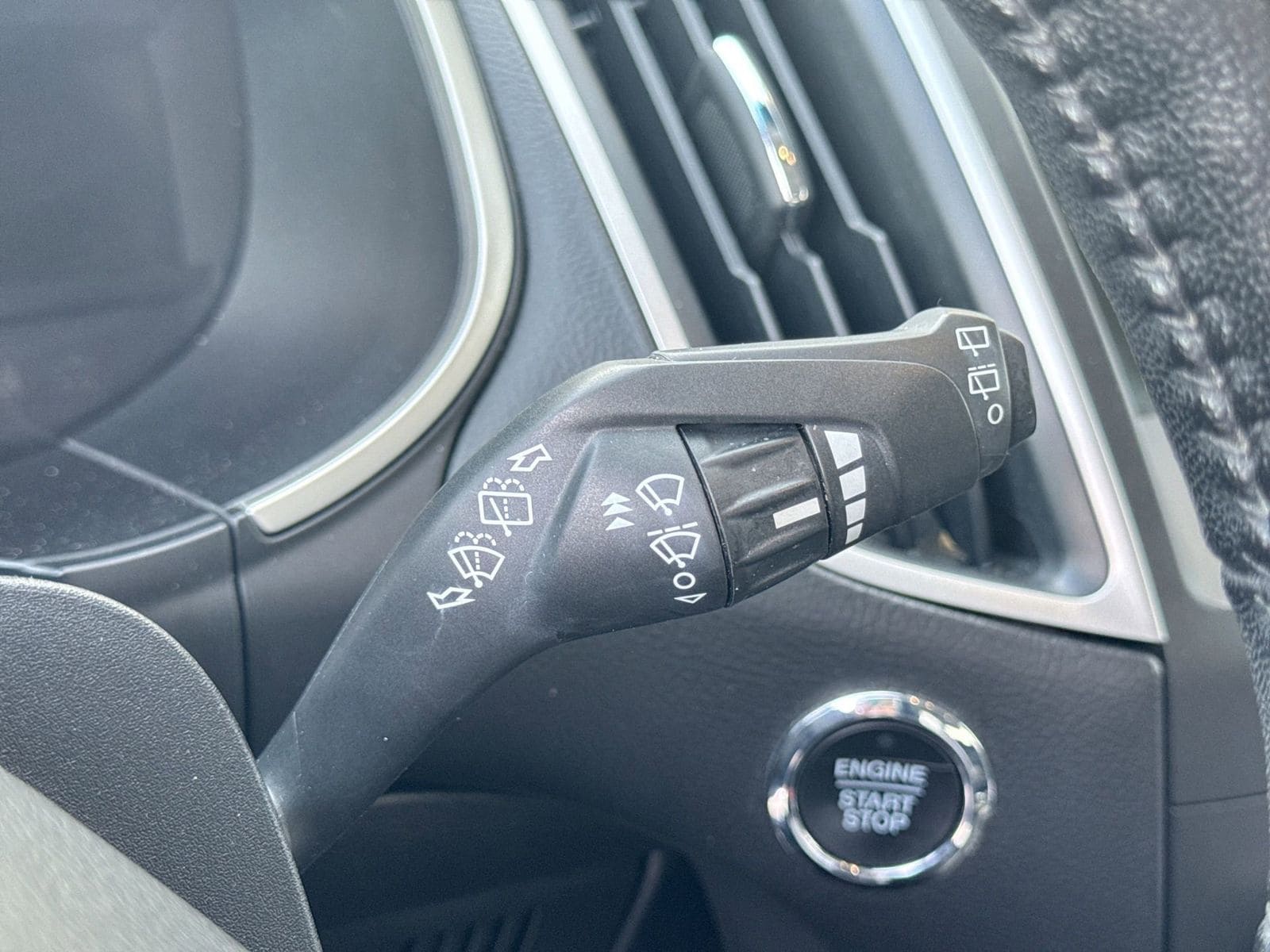 Thumbnail: 2017 Ford Edge - 26