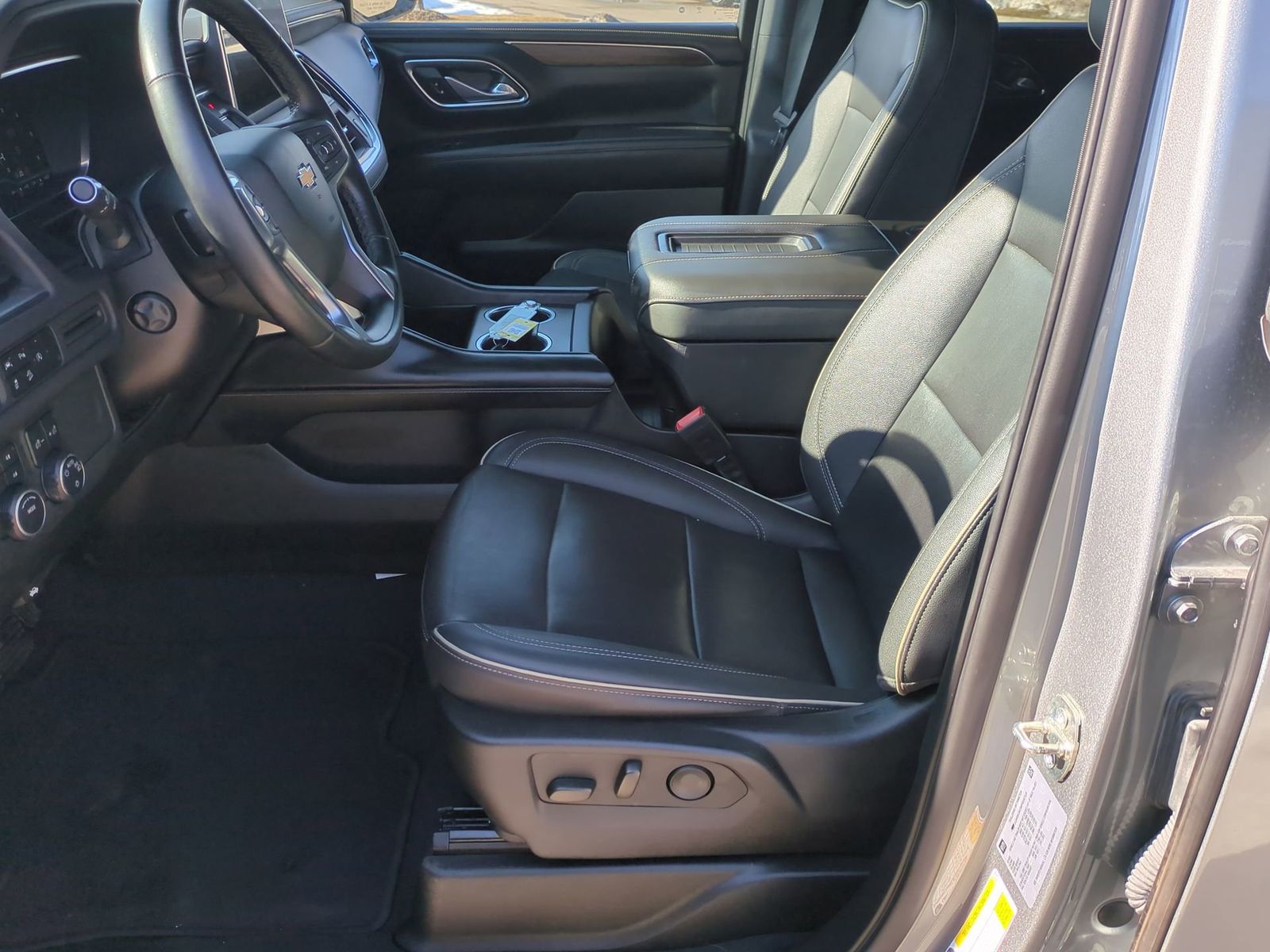 Thumbnail: 2023 Chevrolet Tahoe - 19