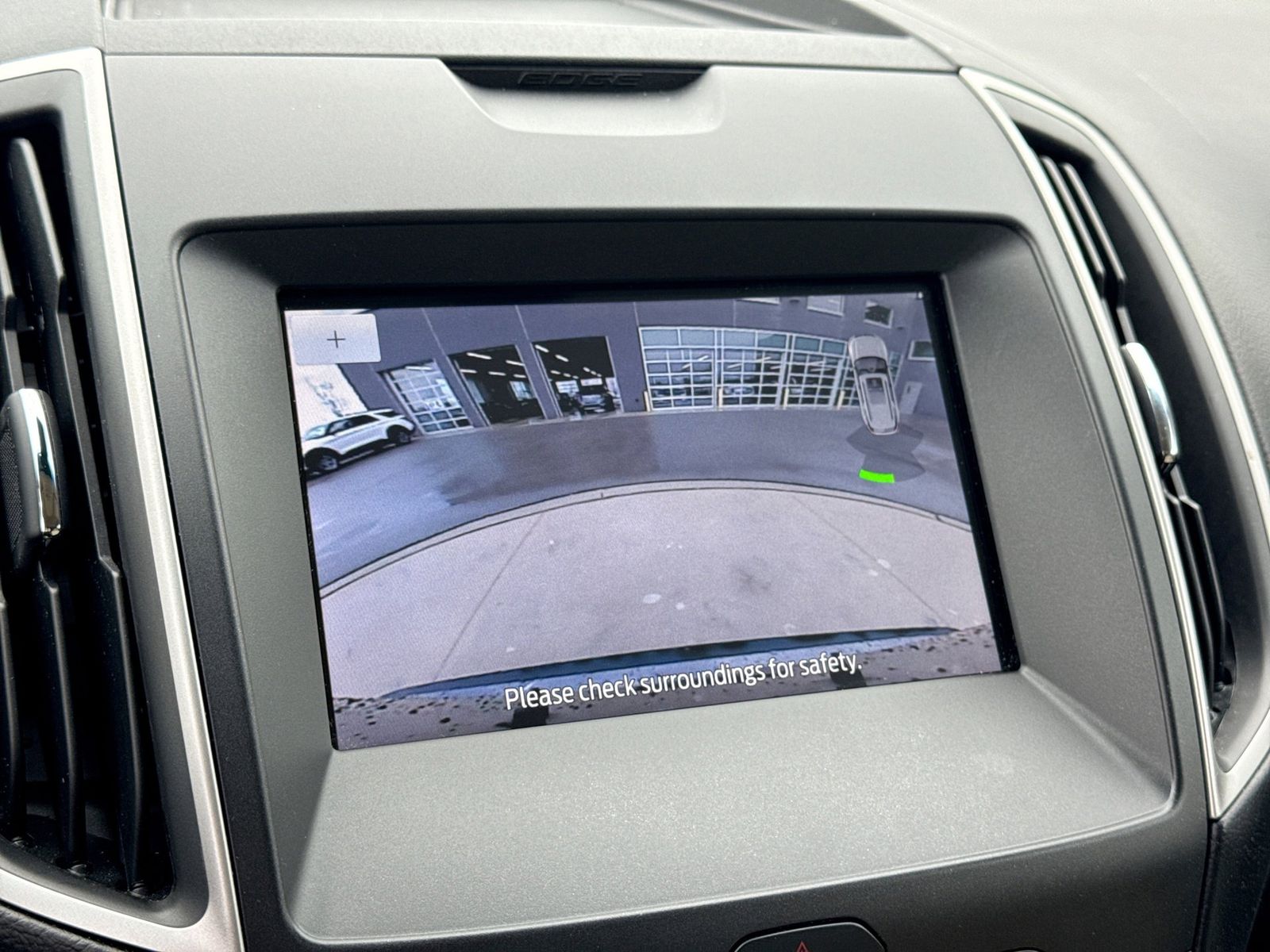 Thumbnail: 2020 Ford Edge - 28