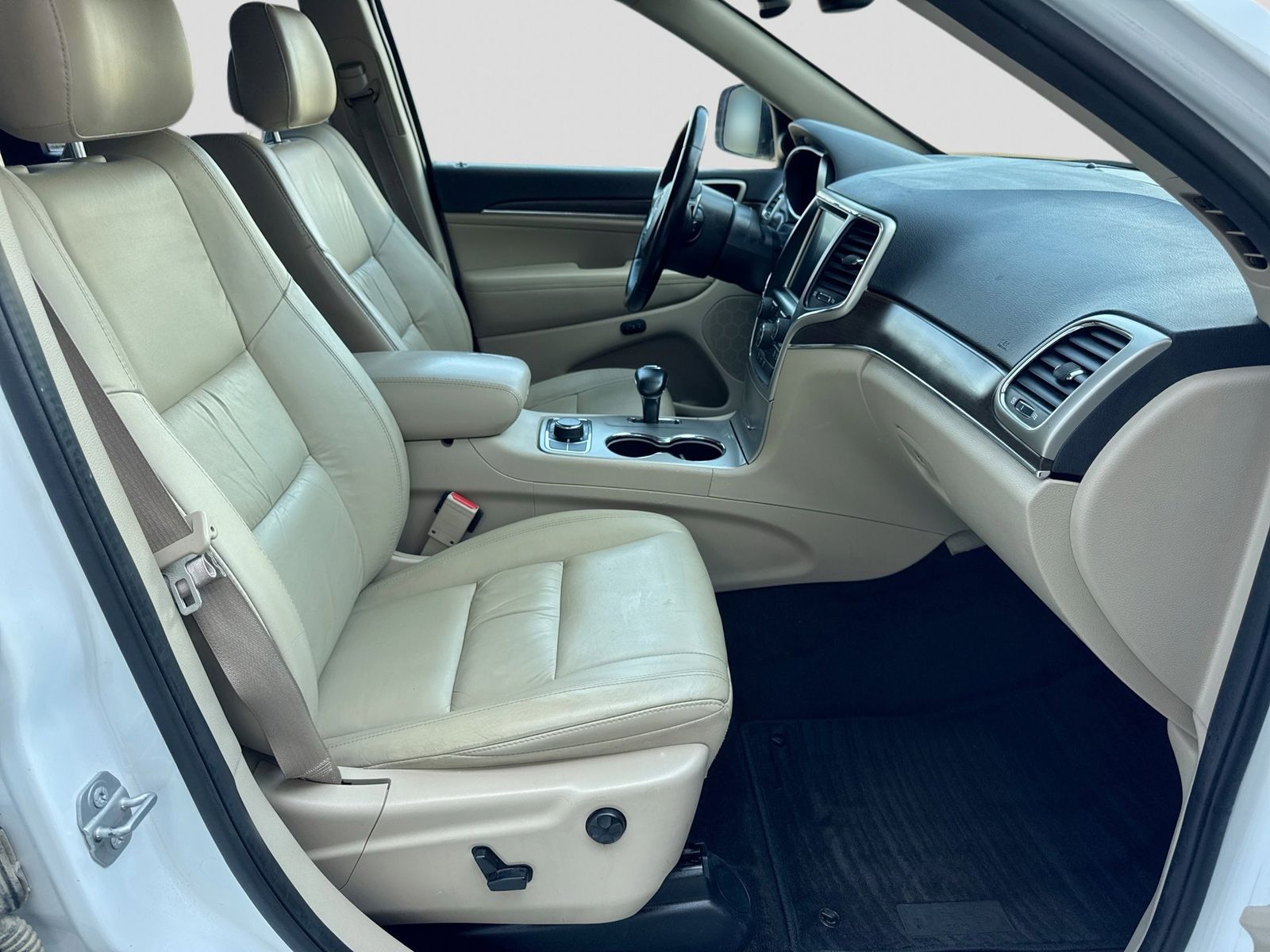 Thumbnail: 2015 Jeep Grand Cherokee - 22