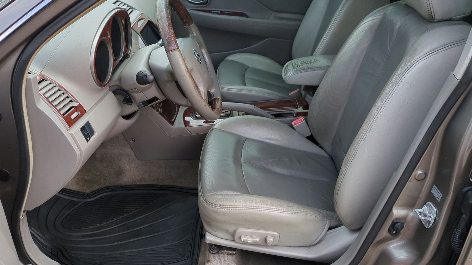 Thumbnail: 2003 Nissan Altima - 26