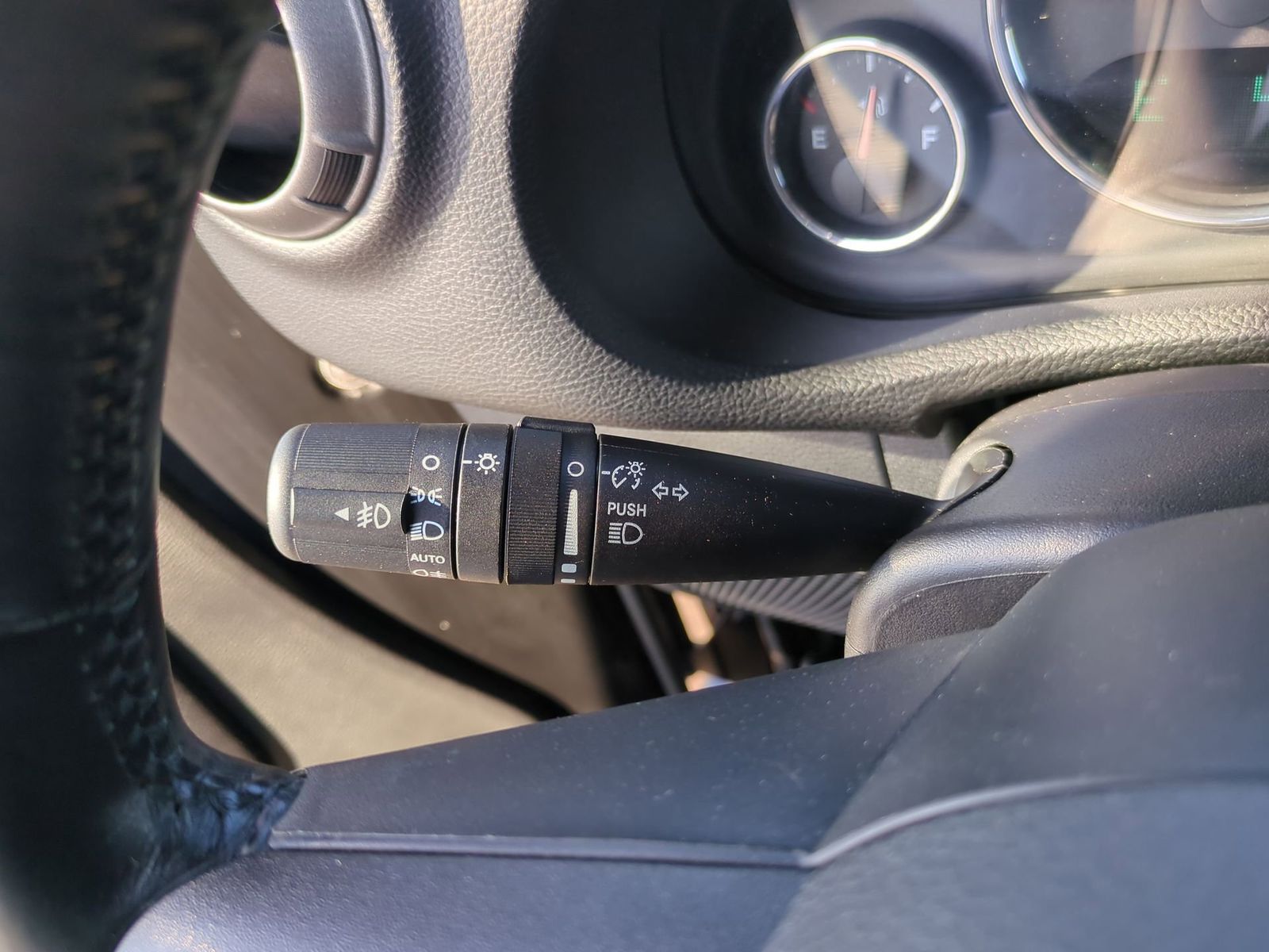 Thumbnail: 2012 Jeep Wrangler - 31