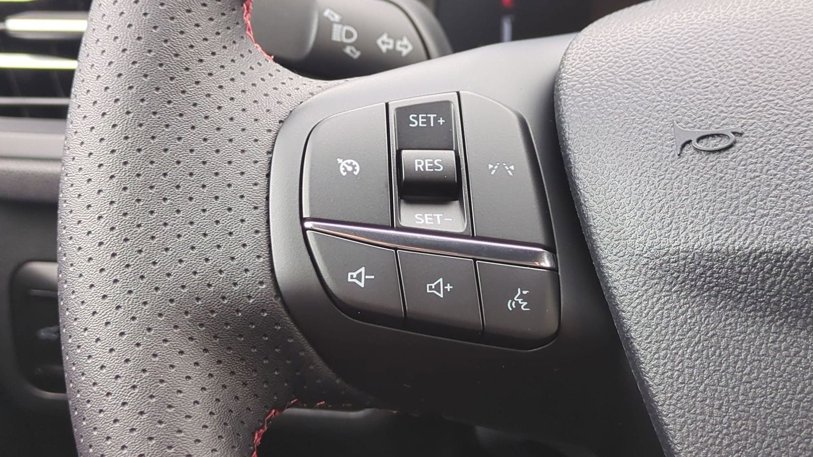 Thumbnail: 2025 Ford Escape - 22