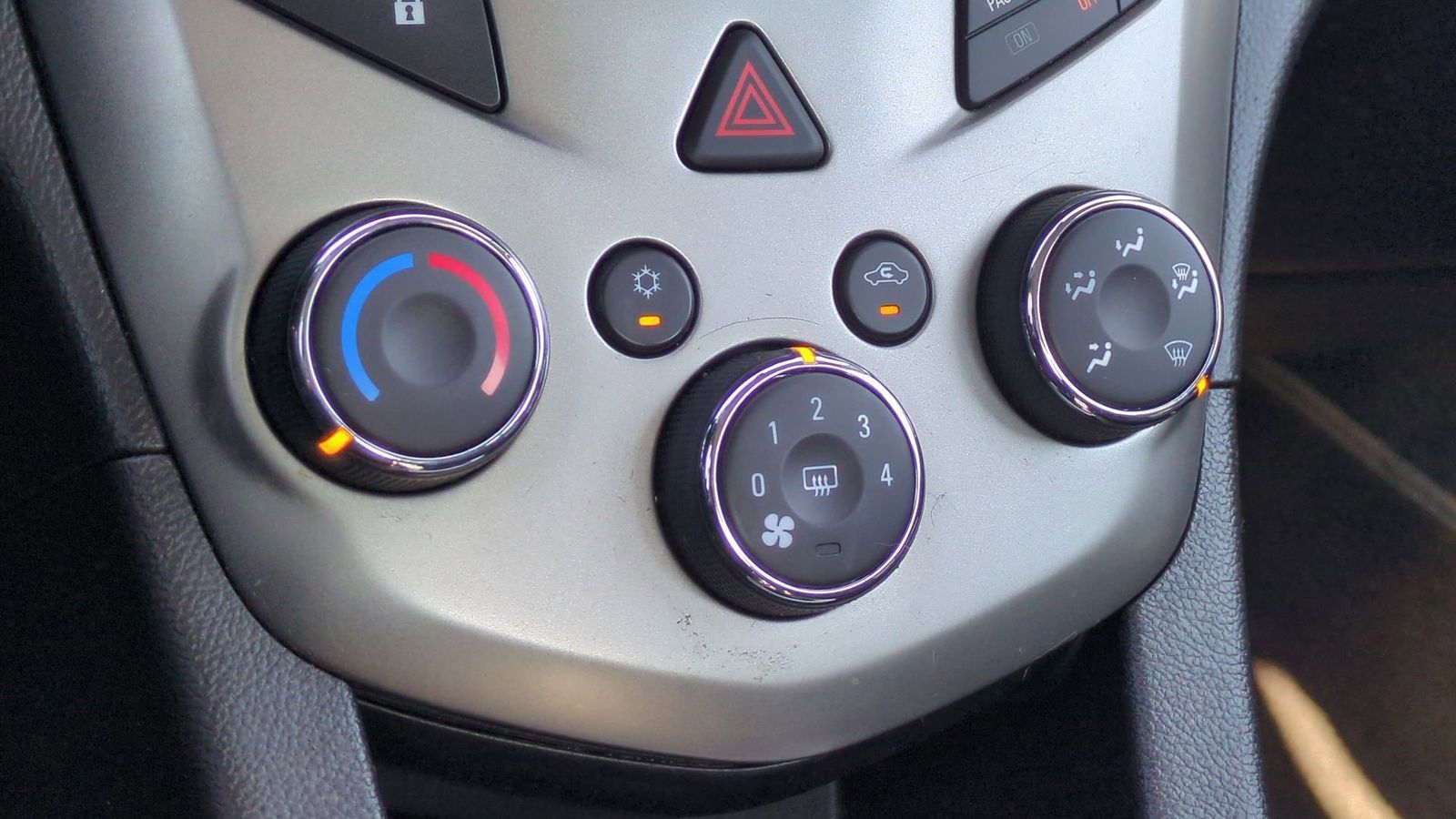 Thumbnail: 2014 Chevrolet Sonic - 49