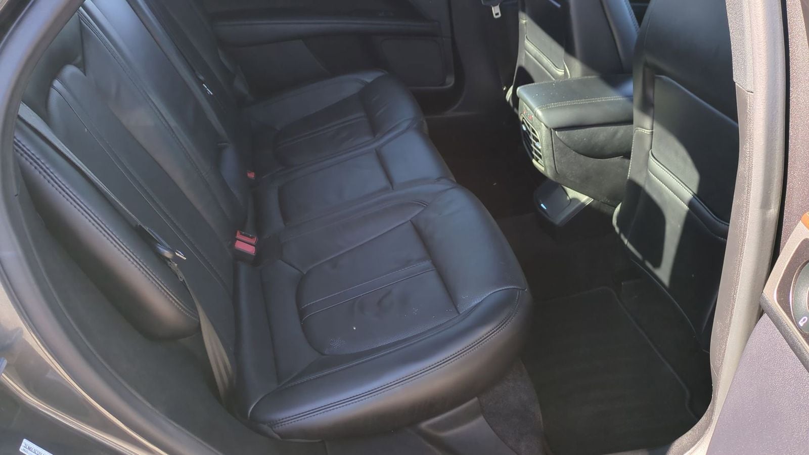 Thumbnail: 2020 Lincoln MKZ - 23