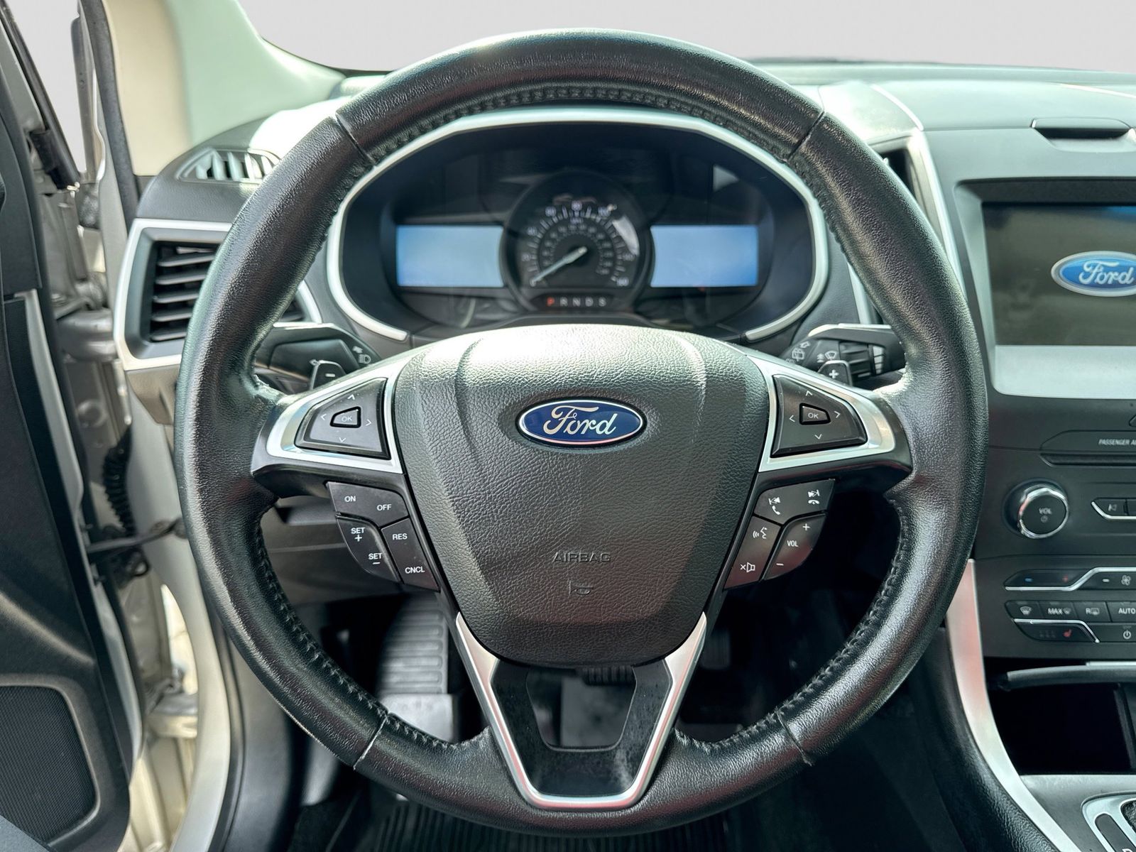 Thumbnail: 2017 Ford Edge - 23