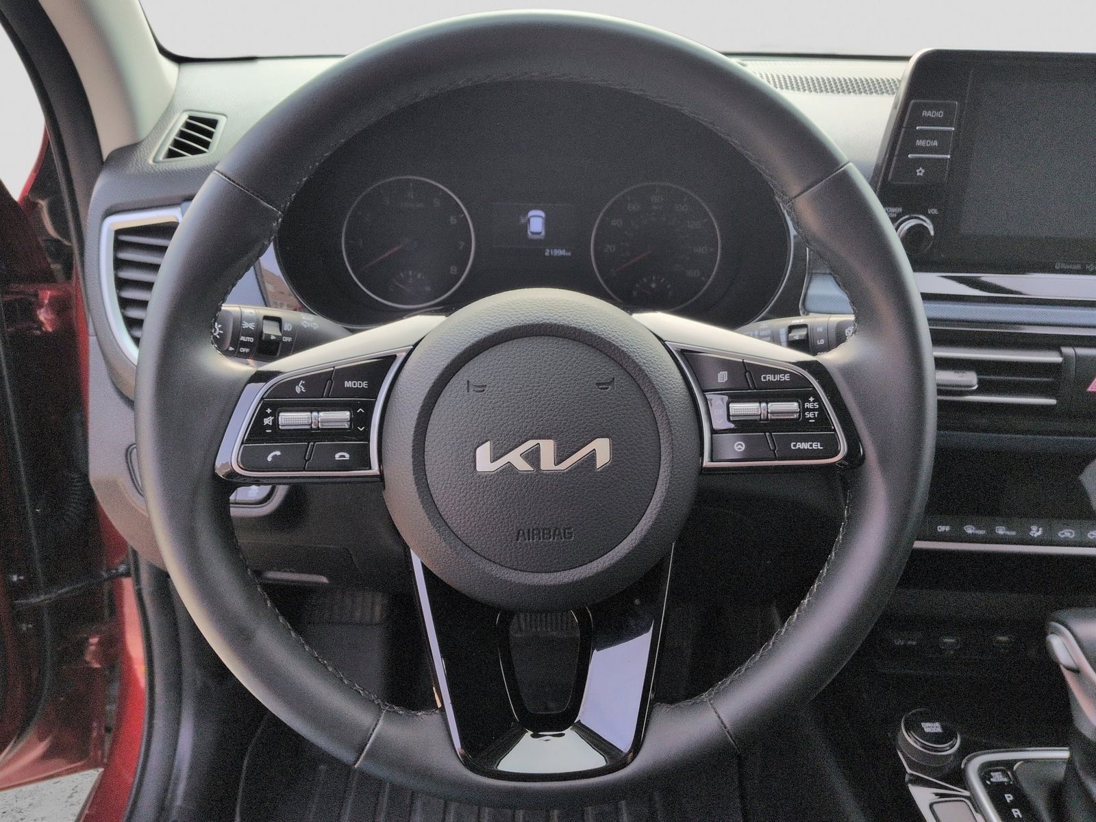 Thumbnail: 2023 Kia Seltos - 25