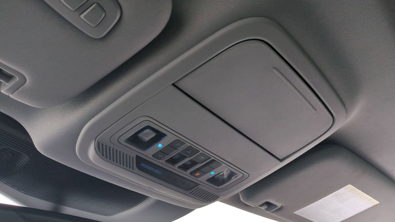 Thumbnail: 2021 Ford Explorer - 30