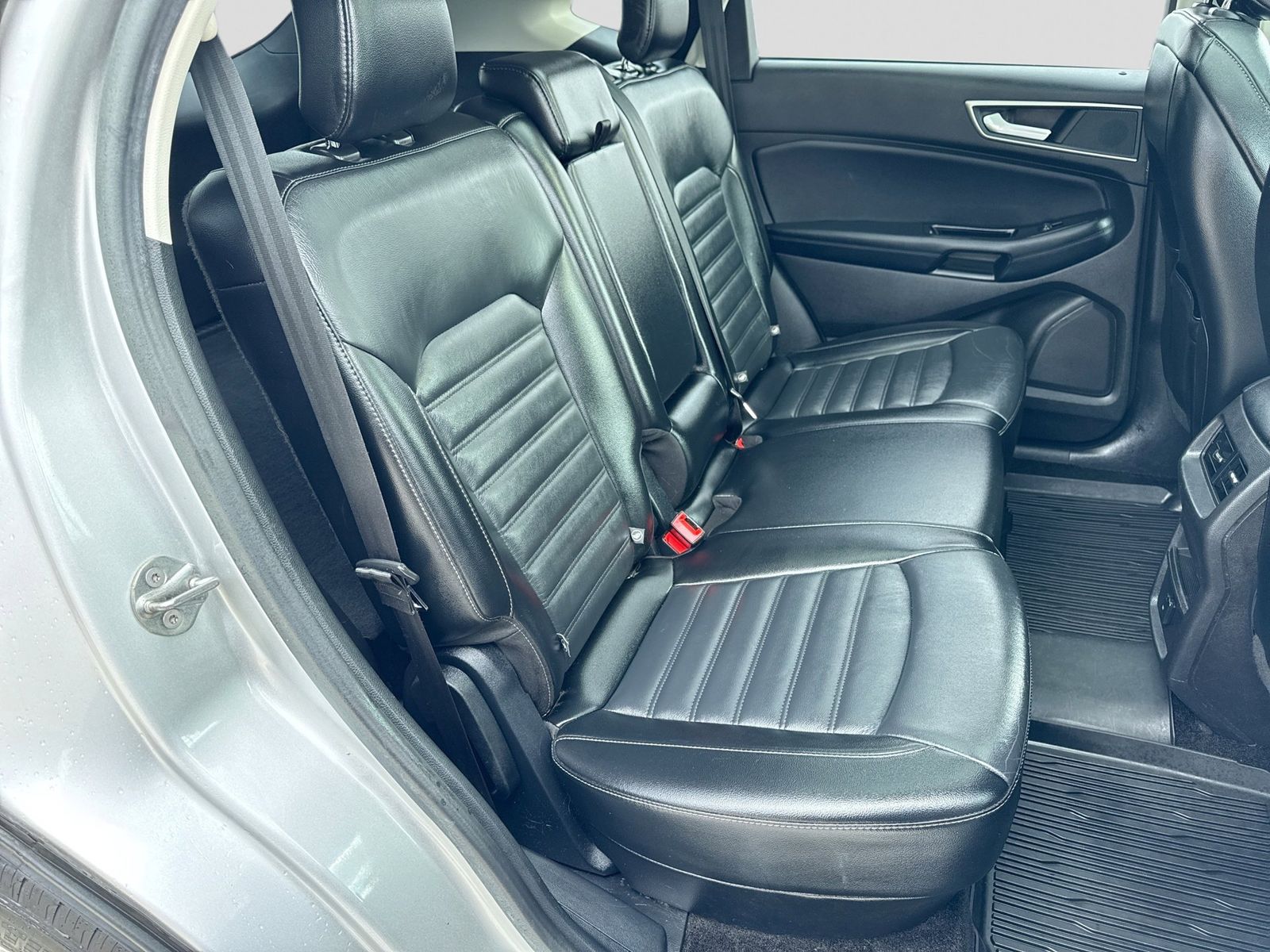 Thumbnail: 2017 Ford Edge - 21