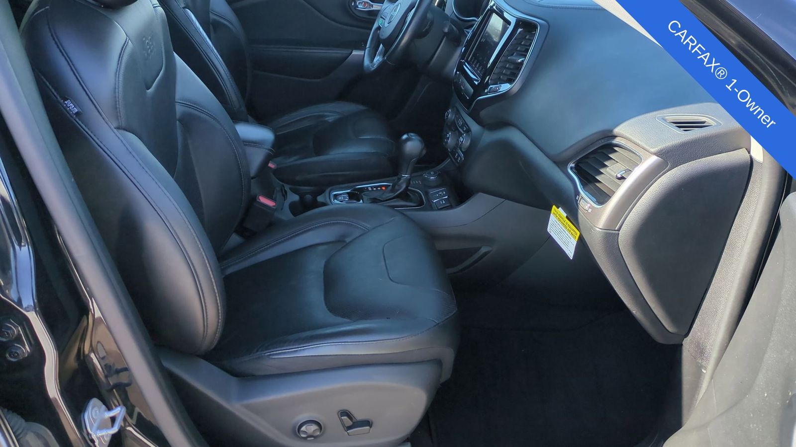 Thumbnail: 2020 Jeep Cherokee - 22