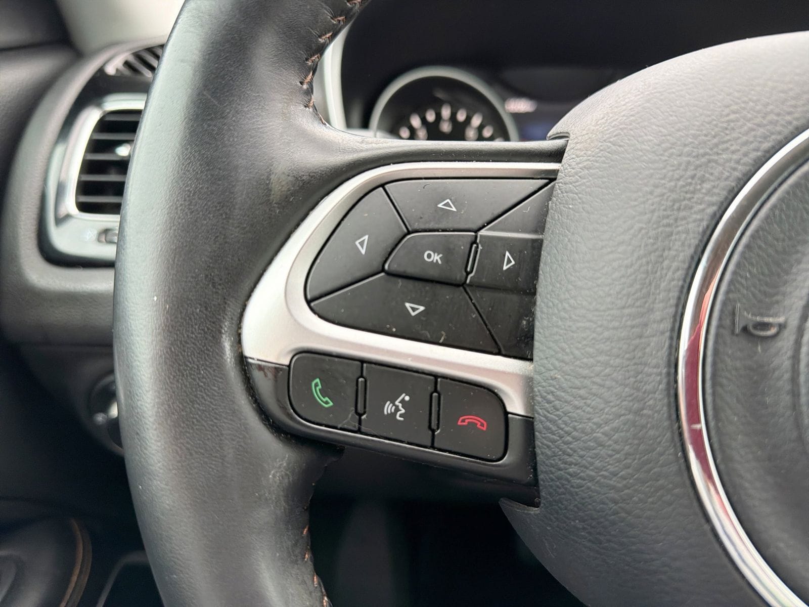 Thumbnail: 2018 Jeep Compass - 24