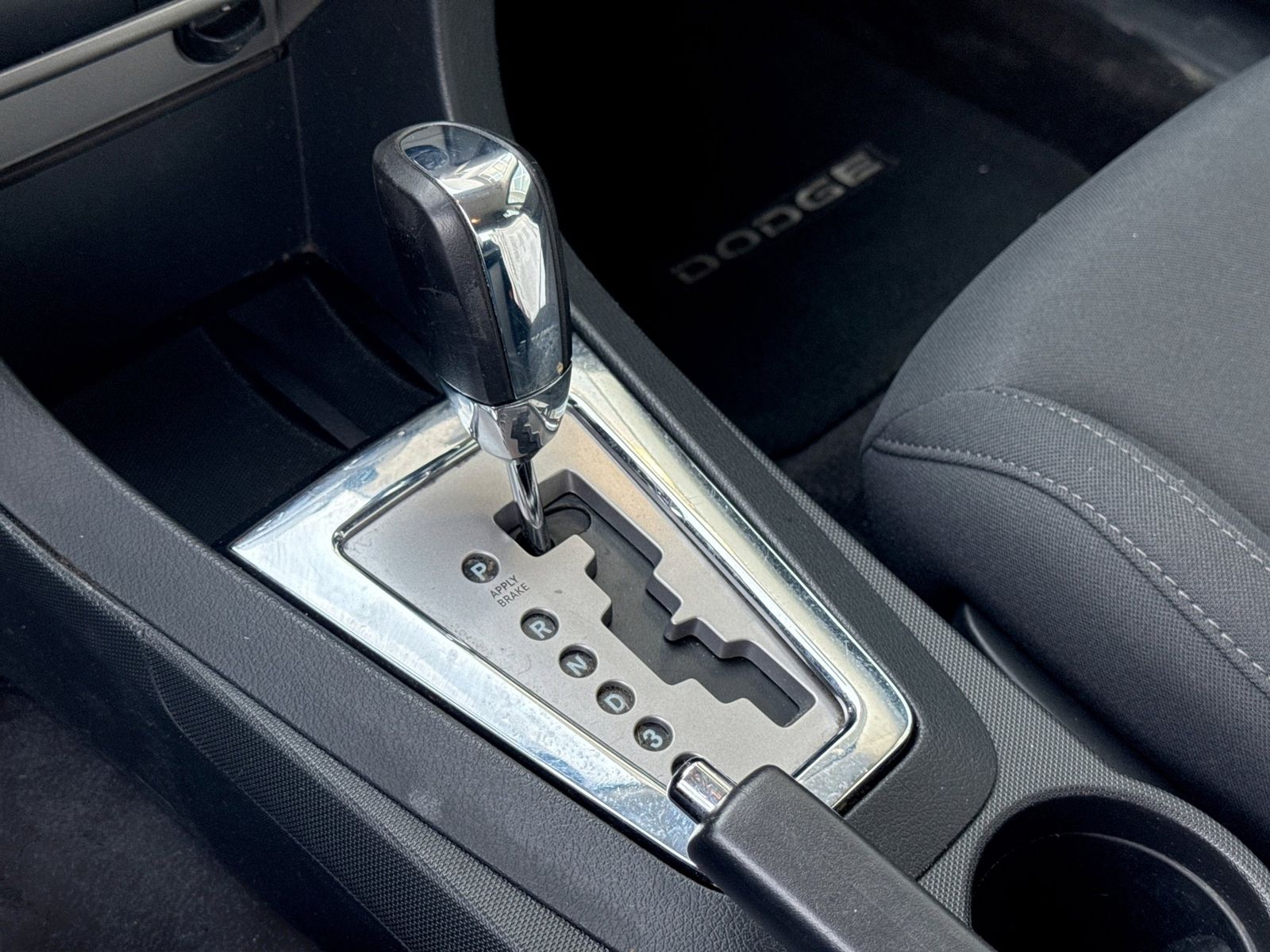 Thumbnail: 2010 Dodge Avenger - 29
