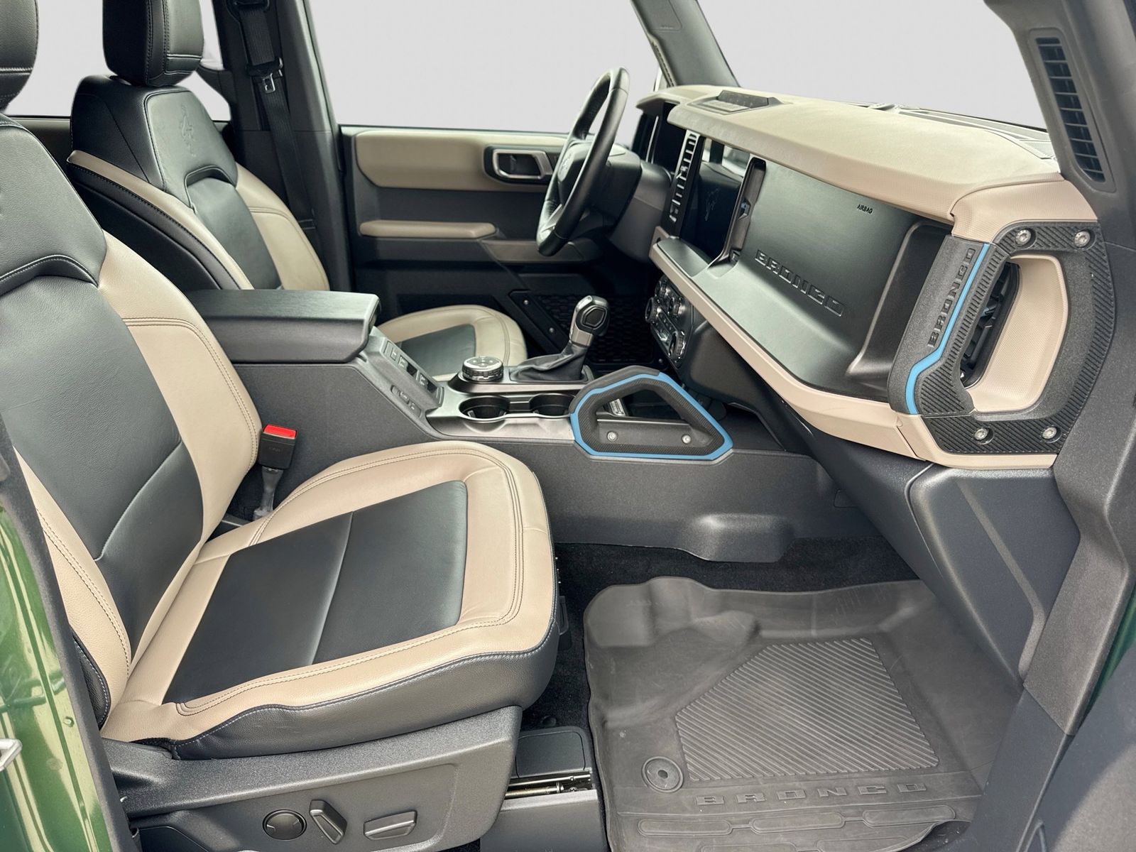 Thumbnail: 2022 Ford Bronco - 25