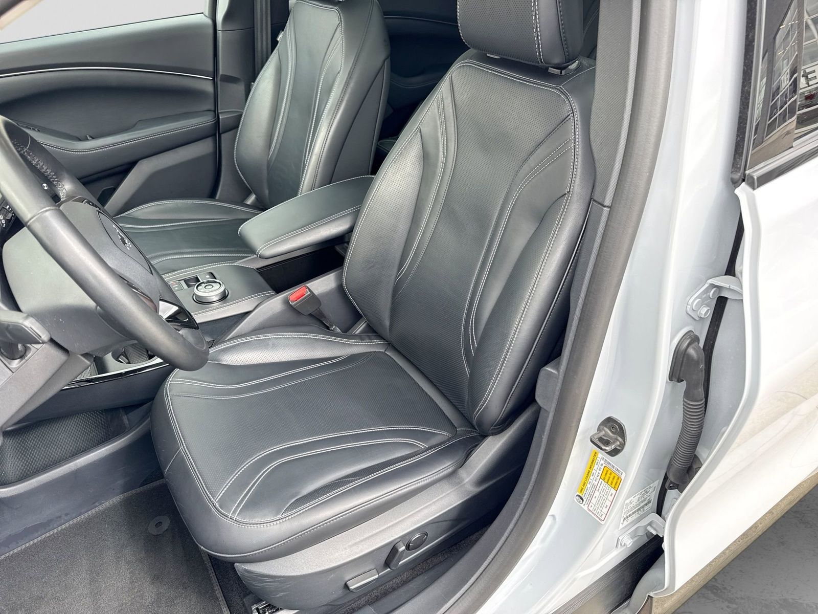 Thumbnail: 2022 Ford Mustang Mach-E - 15