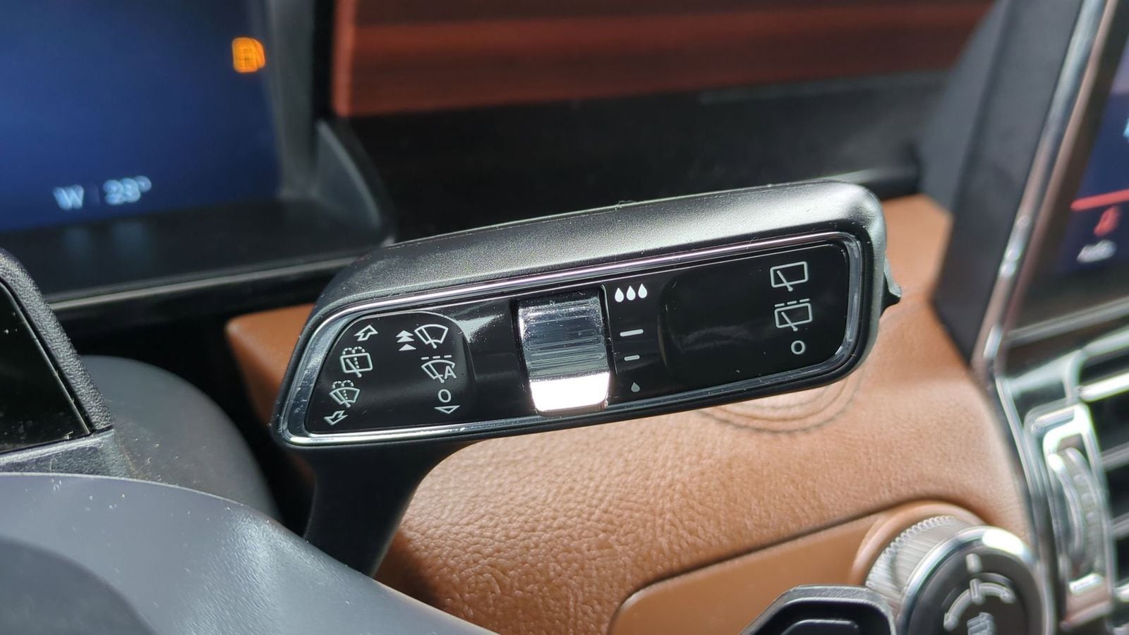 Thumbnail: 2023 Lincoln Navigator - 29