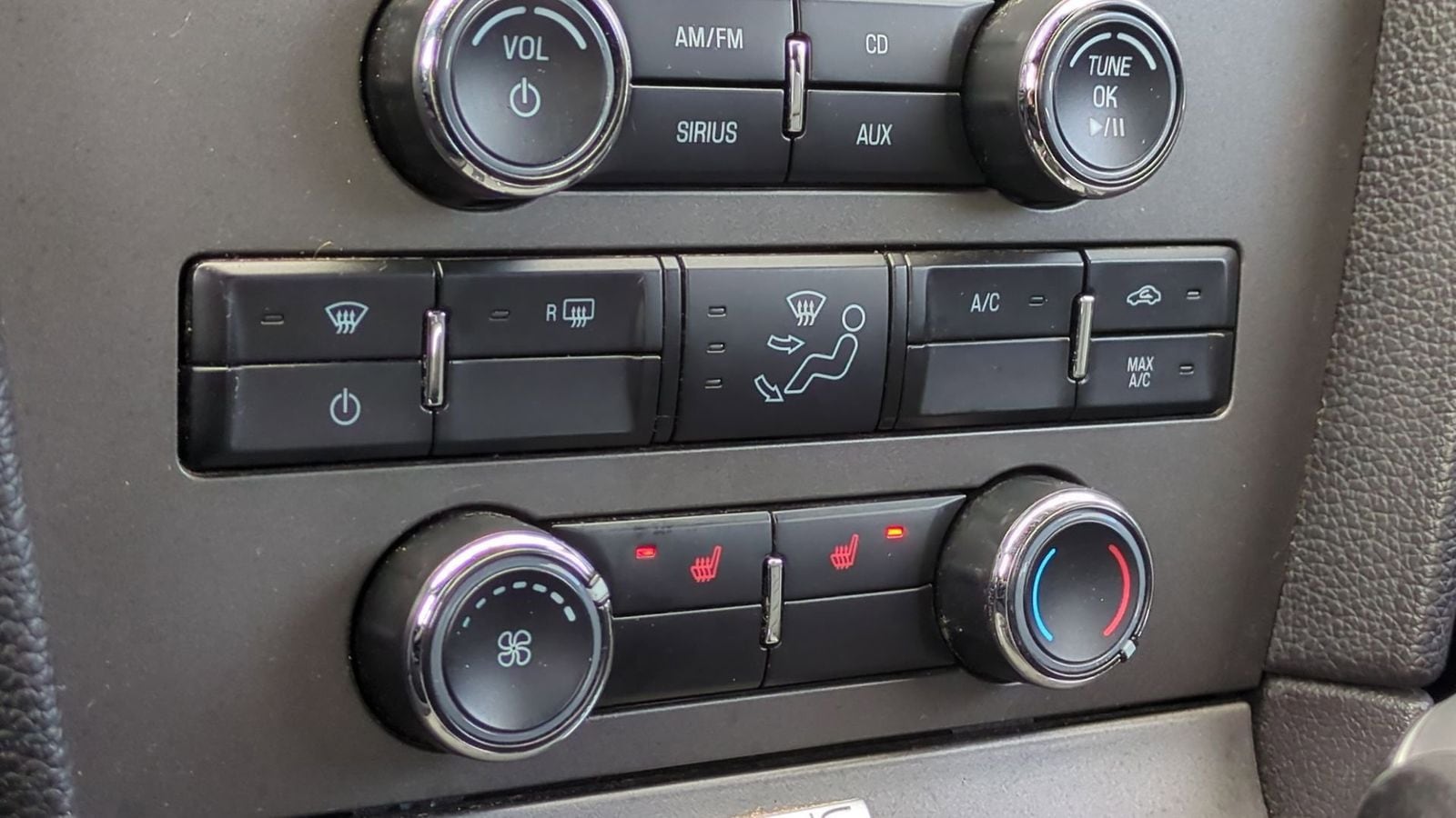 Thumbnail: 2013 Ford Mustang - 23